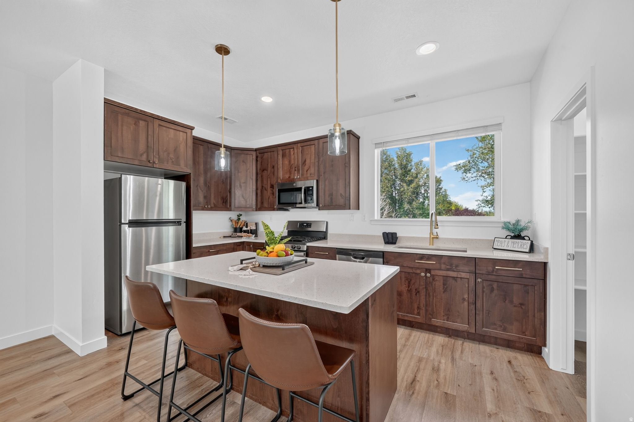 OLDE TOWNE CENTRE SU - Residential