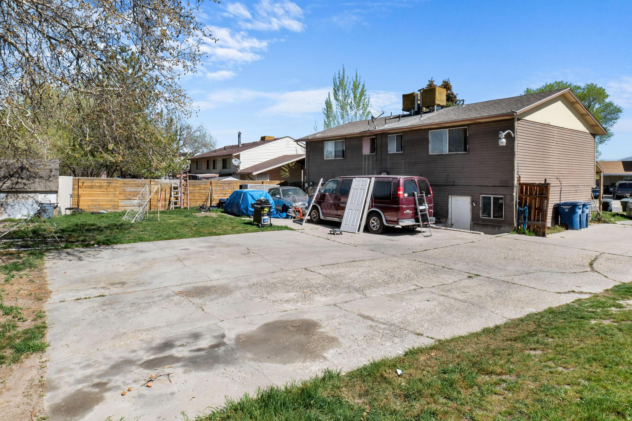 CROWN SUB. - Residential