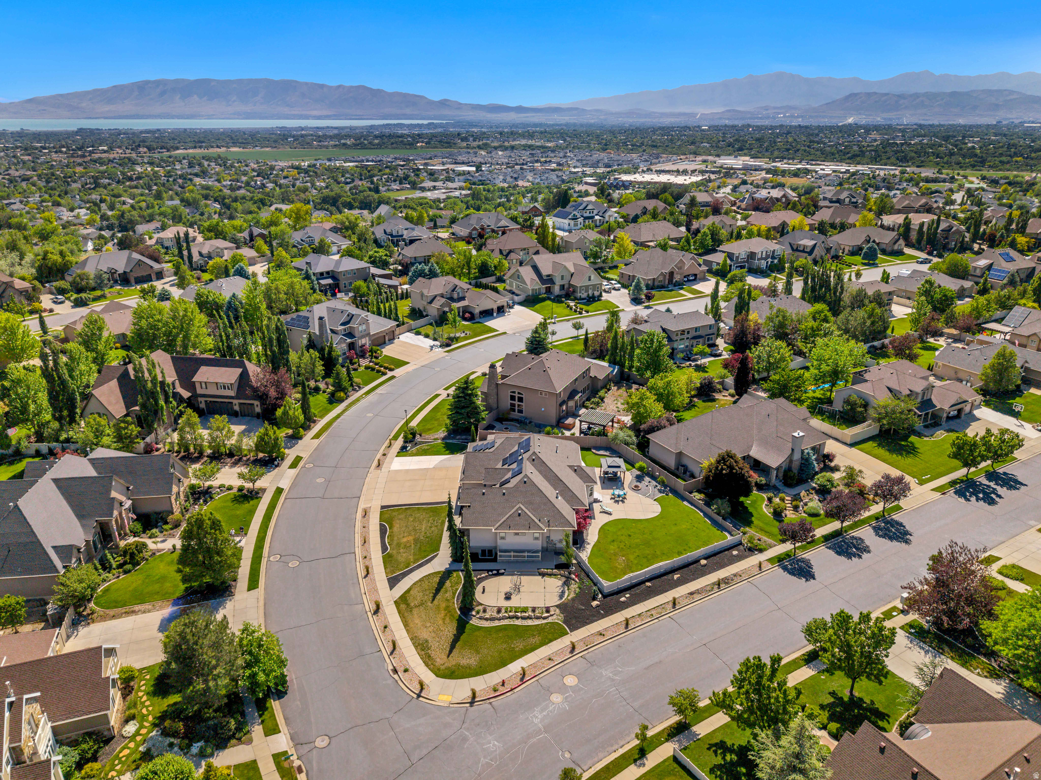 JUNIPER HEIGHTS - Residential