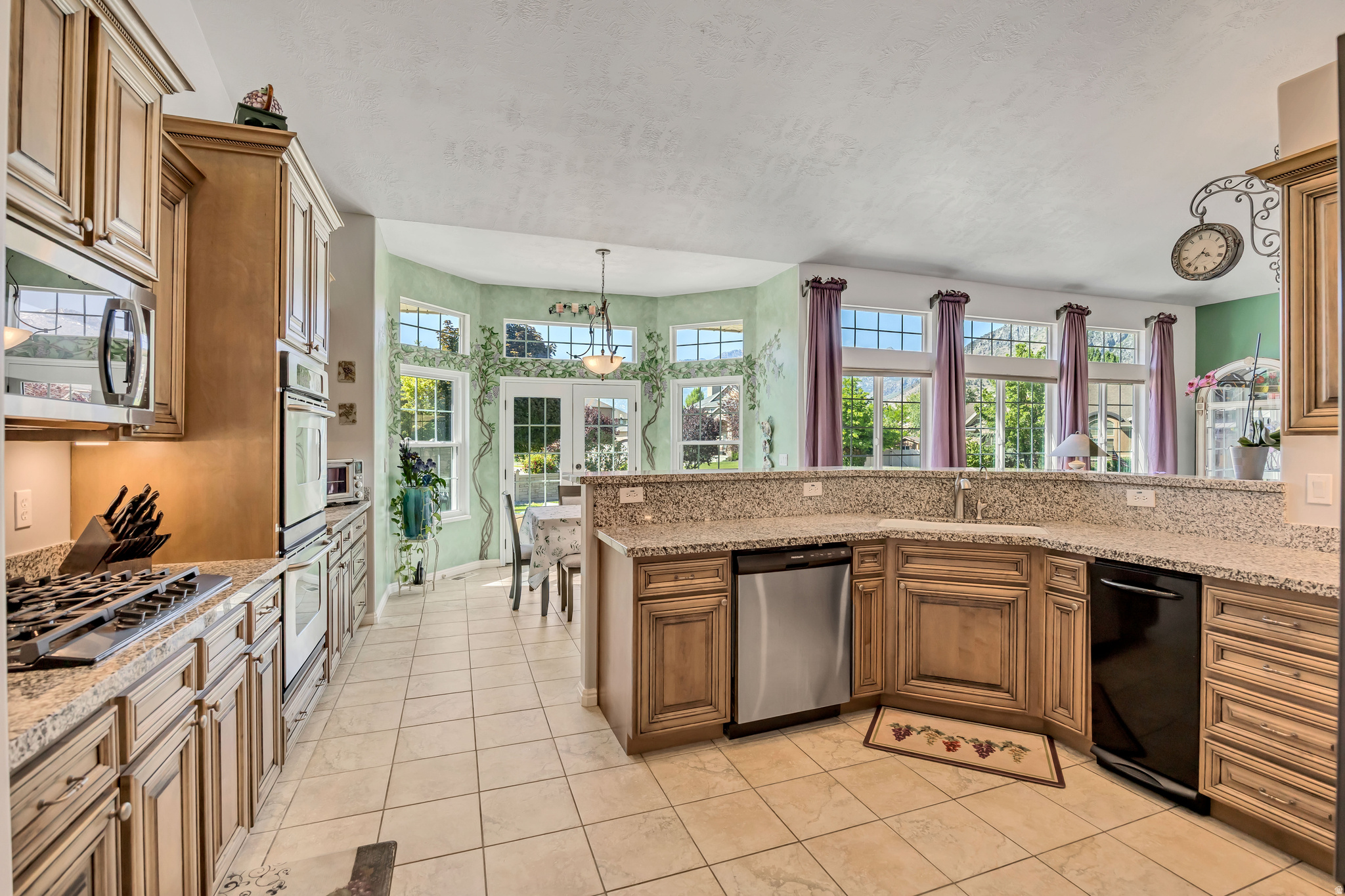 JUNIPER HEIGHTS - Residential