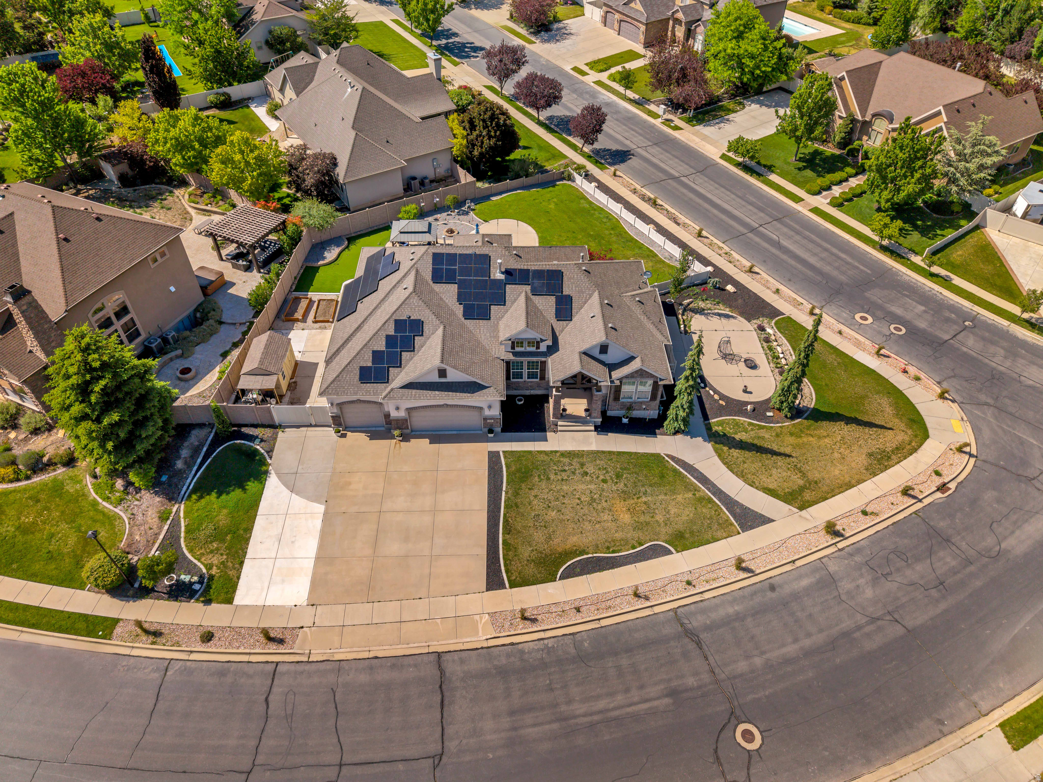 JUNIPER HEIGHTS - Residential