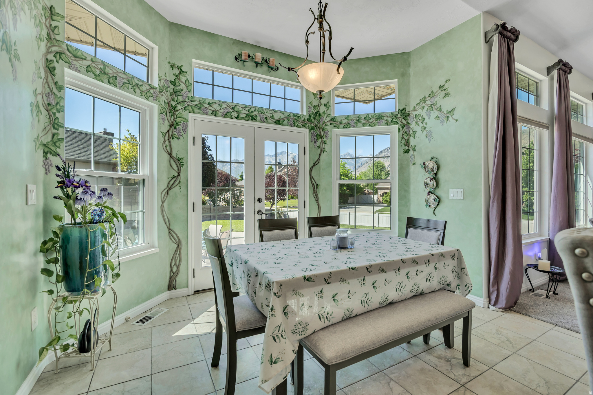 JUNIPER HEIGHTS - Residential