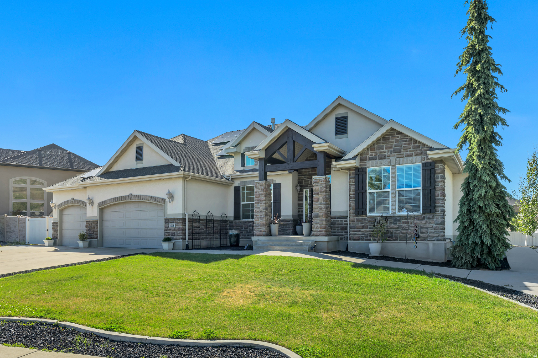 JUNIPER HEIGHTS - Residential