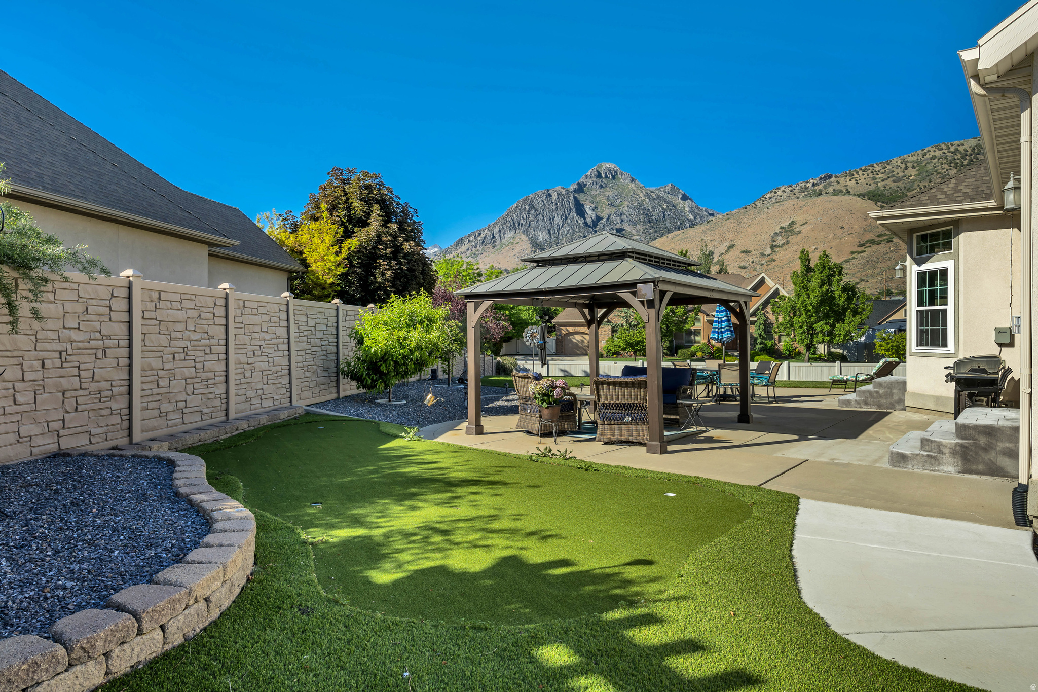 JUNIPER HEIGHTS - Residential
