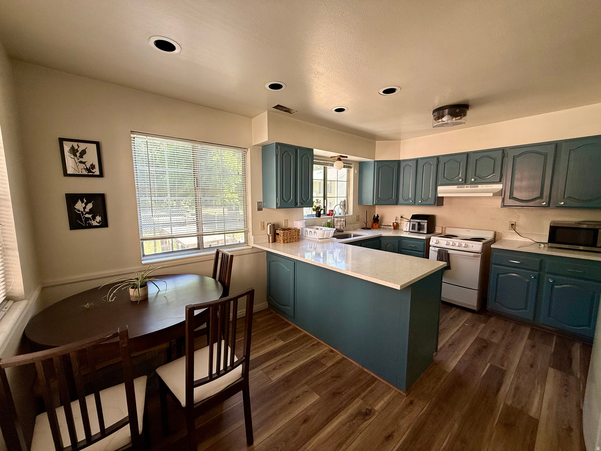 RIVERGROVE - Residential