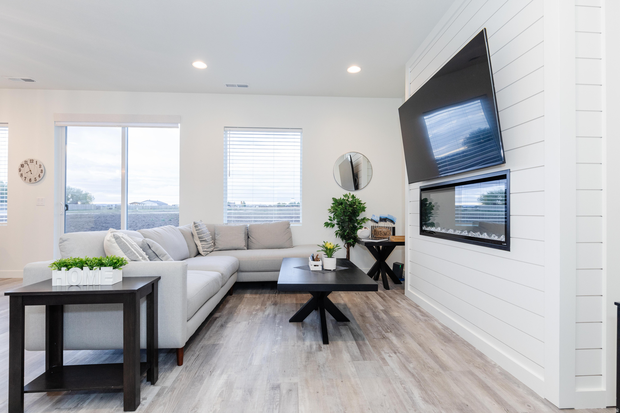 PARADISE PARKWAY - Residential