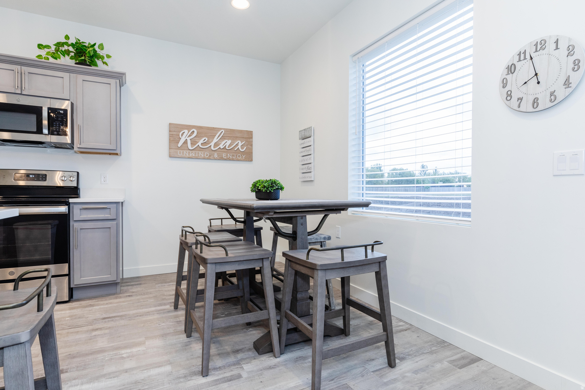 PARADISE PARKWAY - Residential