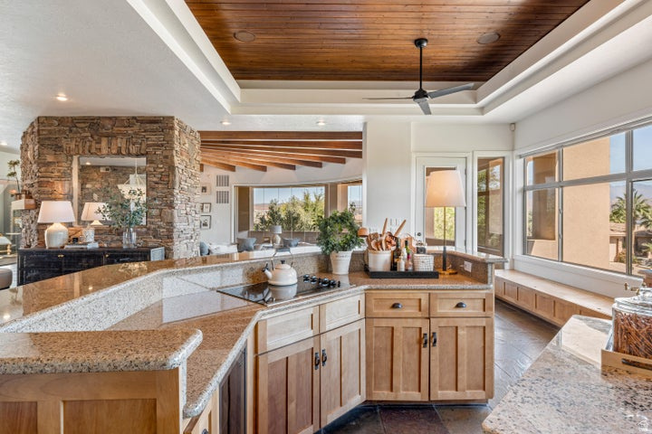 STONE CLIFF 1 - Residential