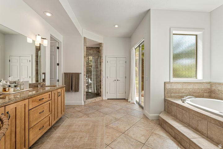 STONE CLIFF 1 - Residential