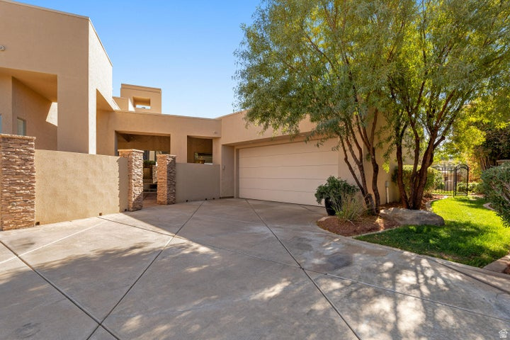 STONE CLIFF 1 - Residential