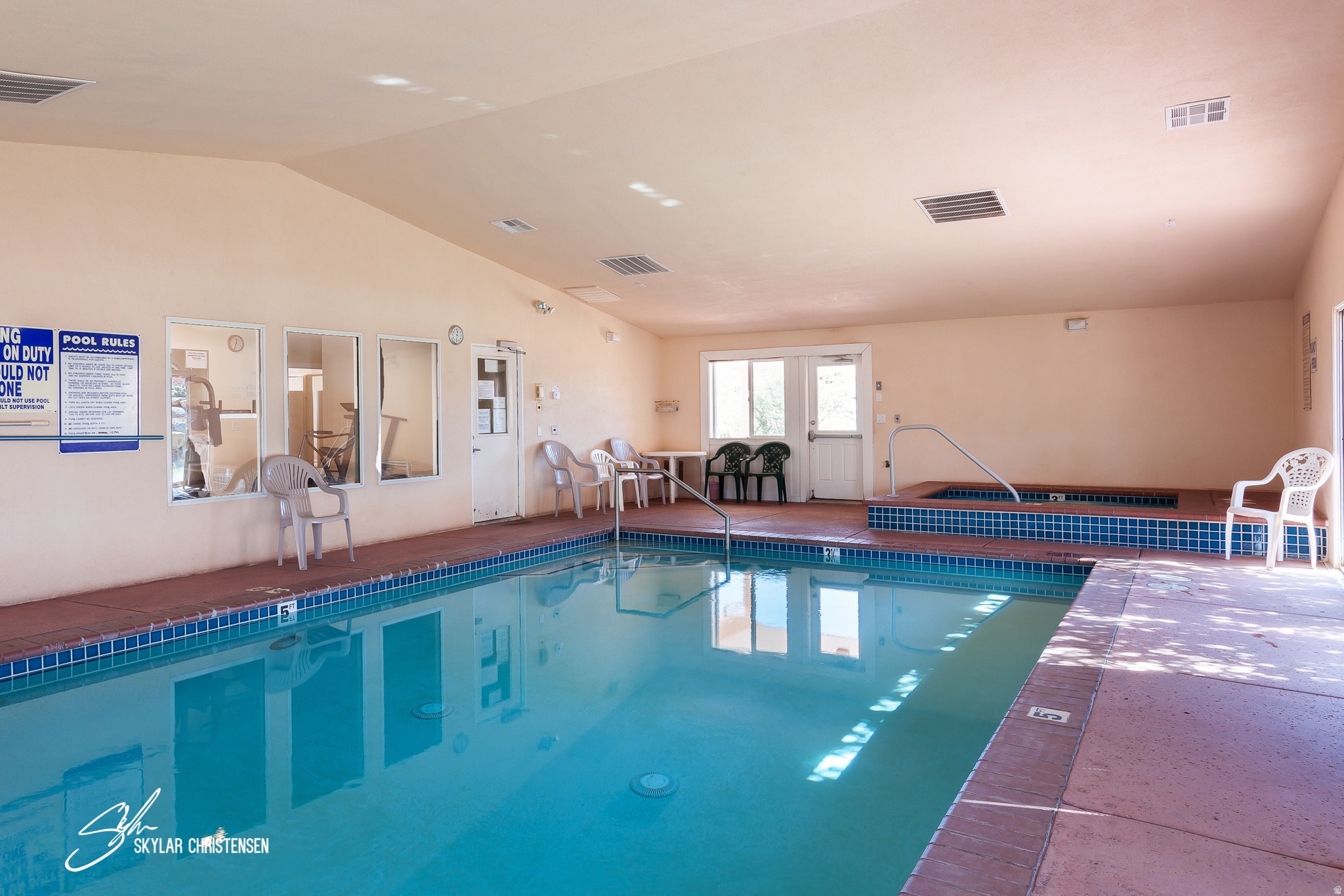 RIDGEPOINTE - Residential
