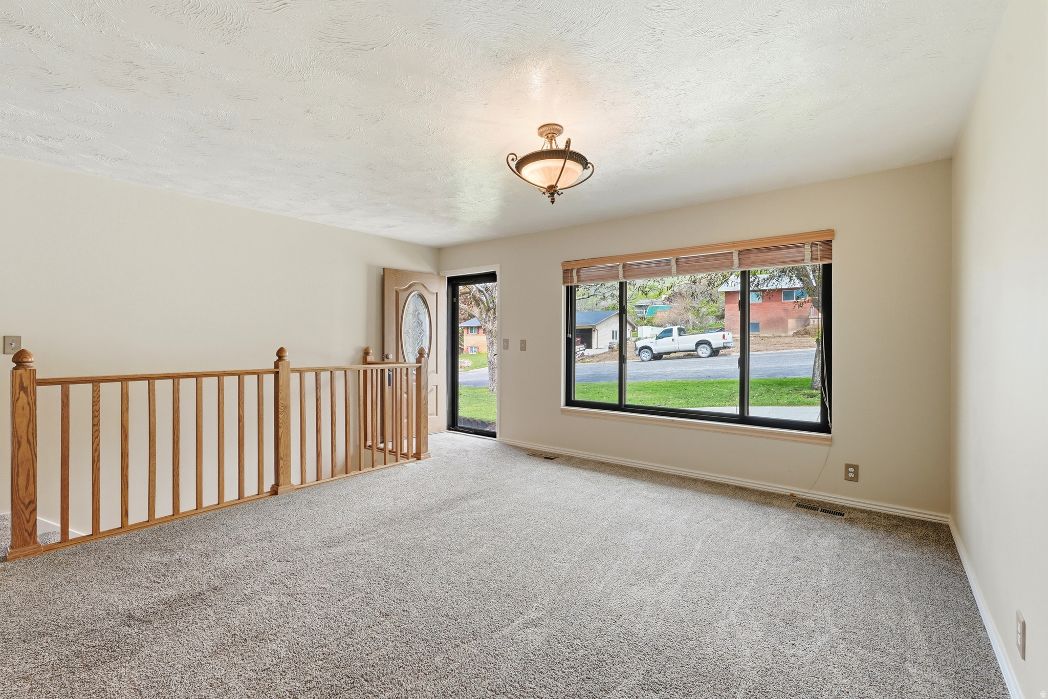 HILLCREST - Residential