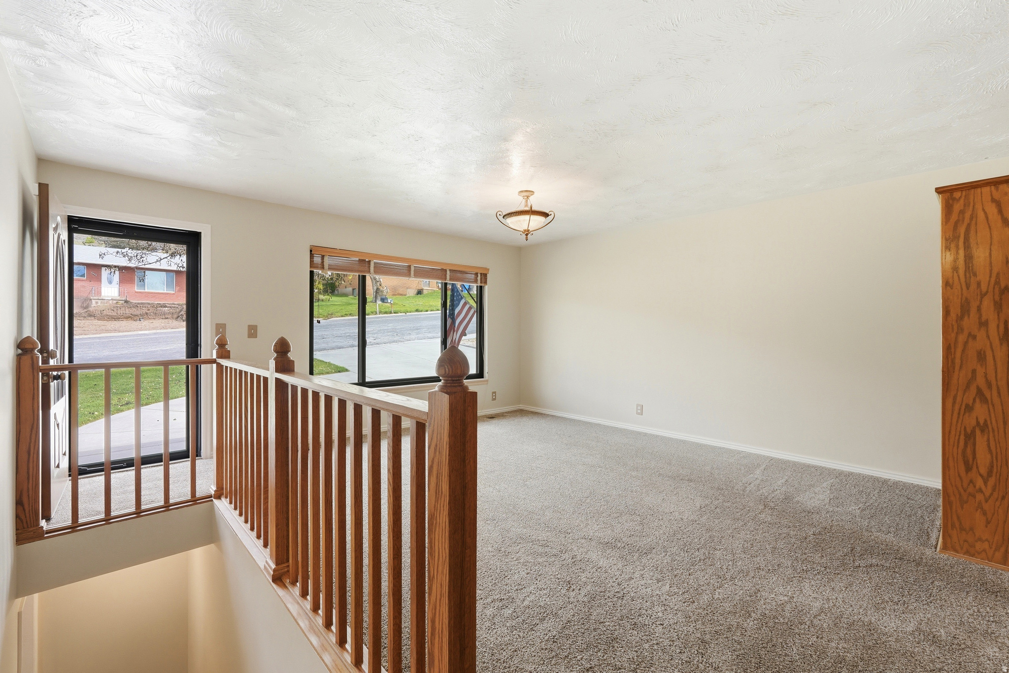 HILLCREST - Residential