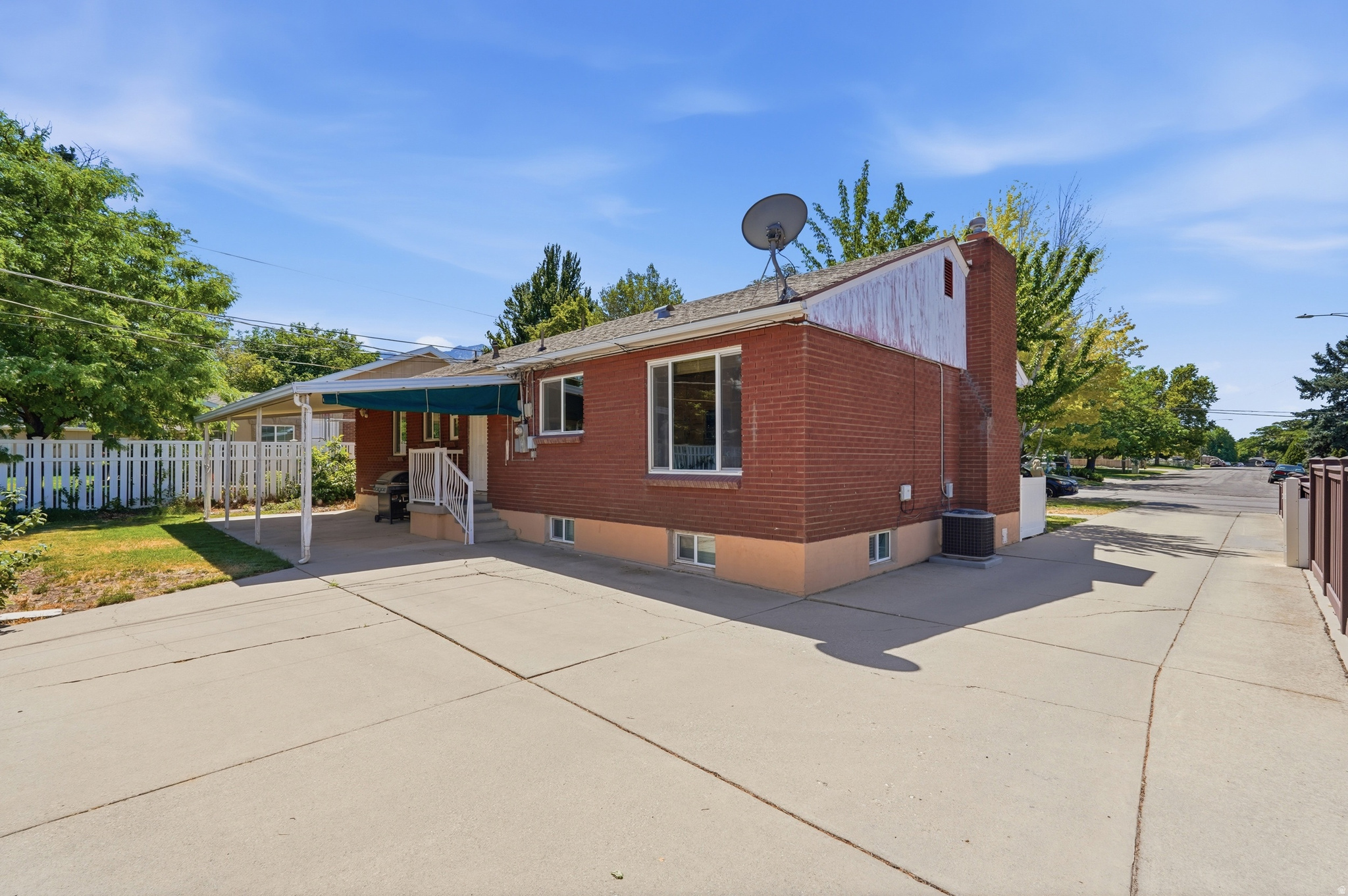 KELLER HEIGHTS - Residential
