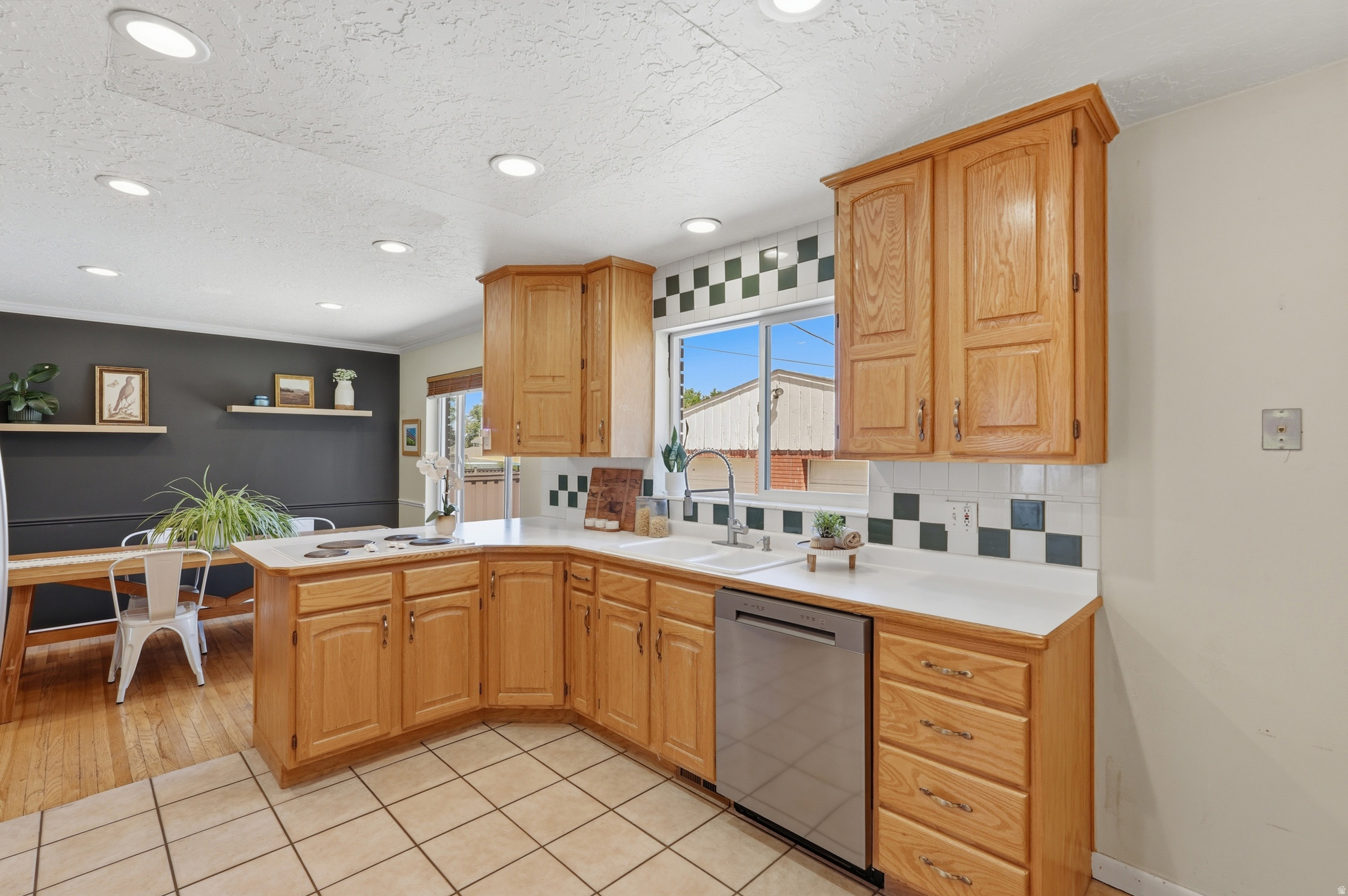 KELLER HEIGHTS - Residential