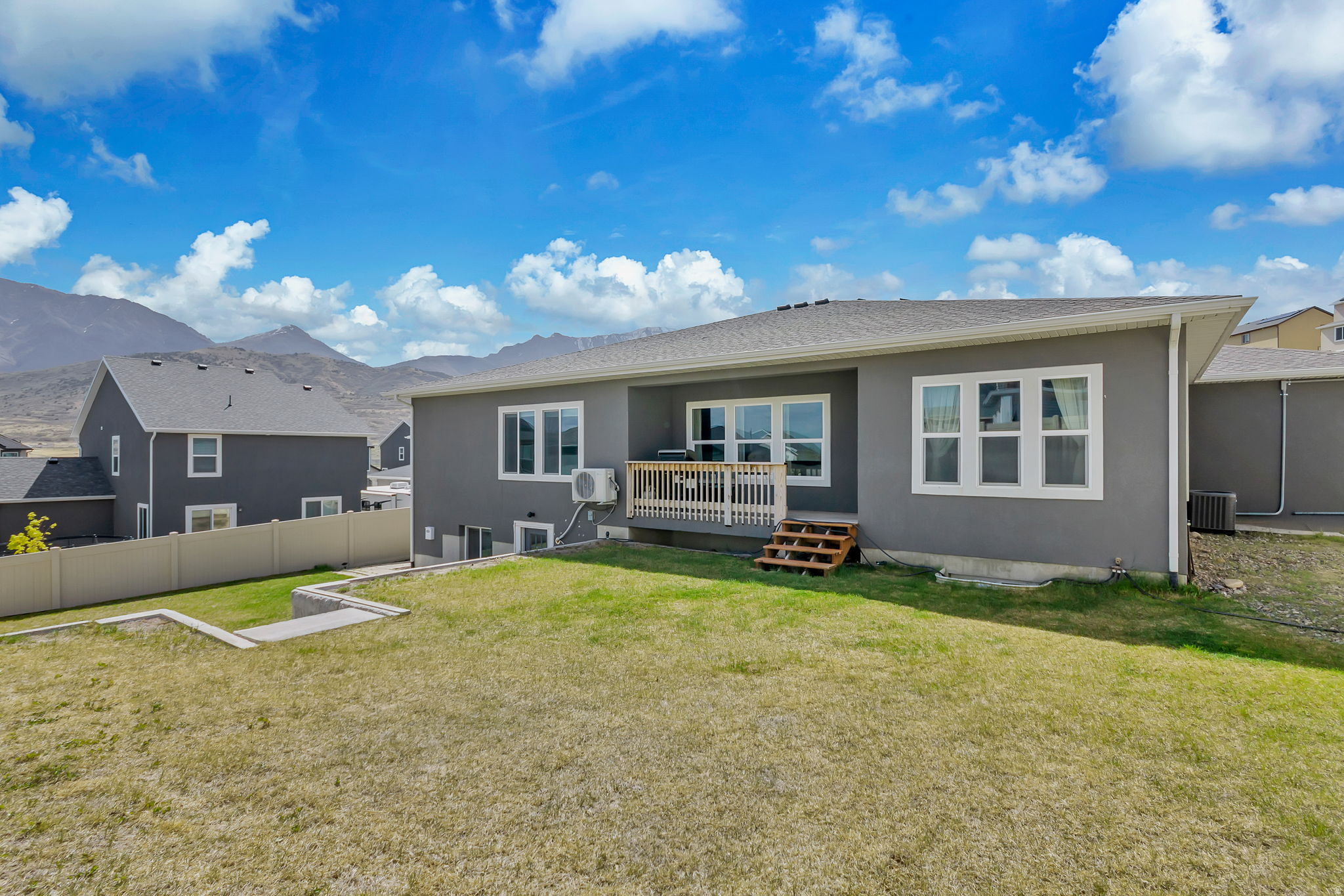 RIDGE - Residential