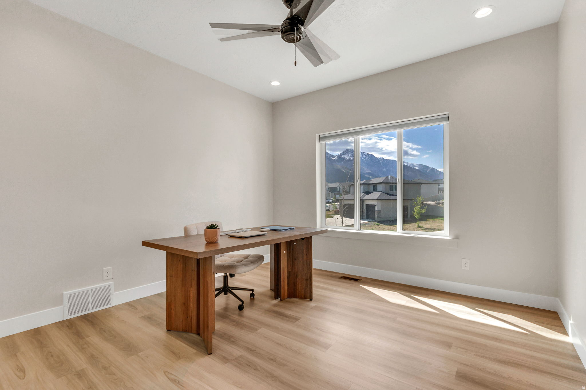 RIDGE - Residential