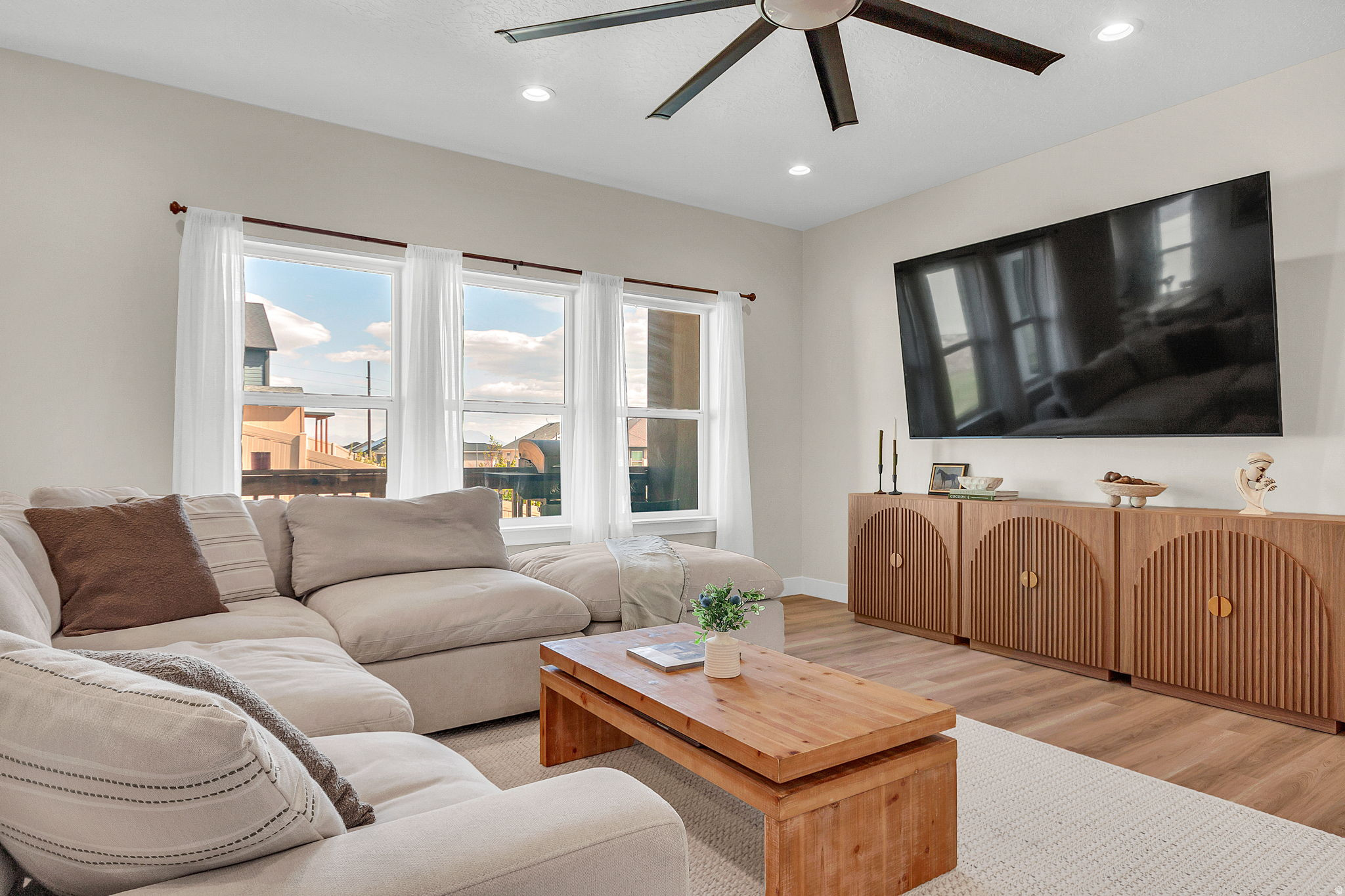 RIDGE - Residential