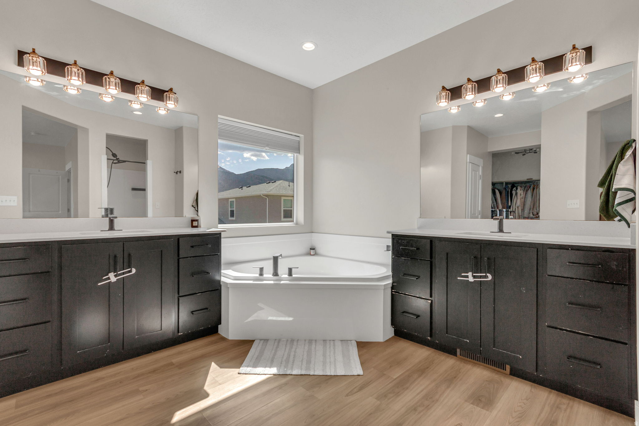 RIDGE - Residential