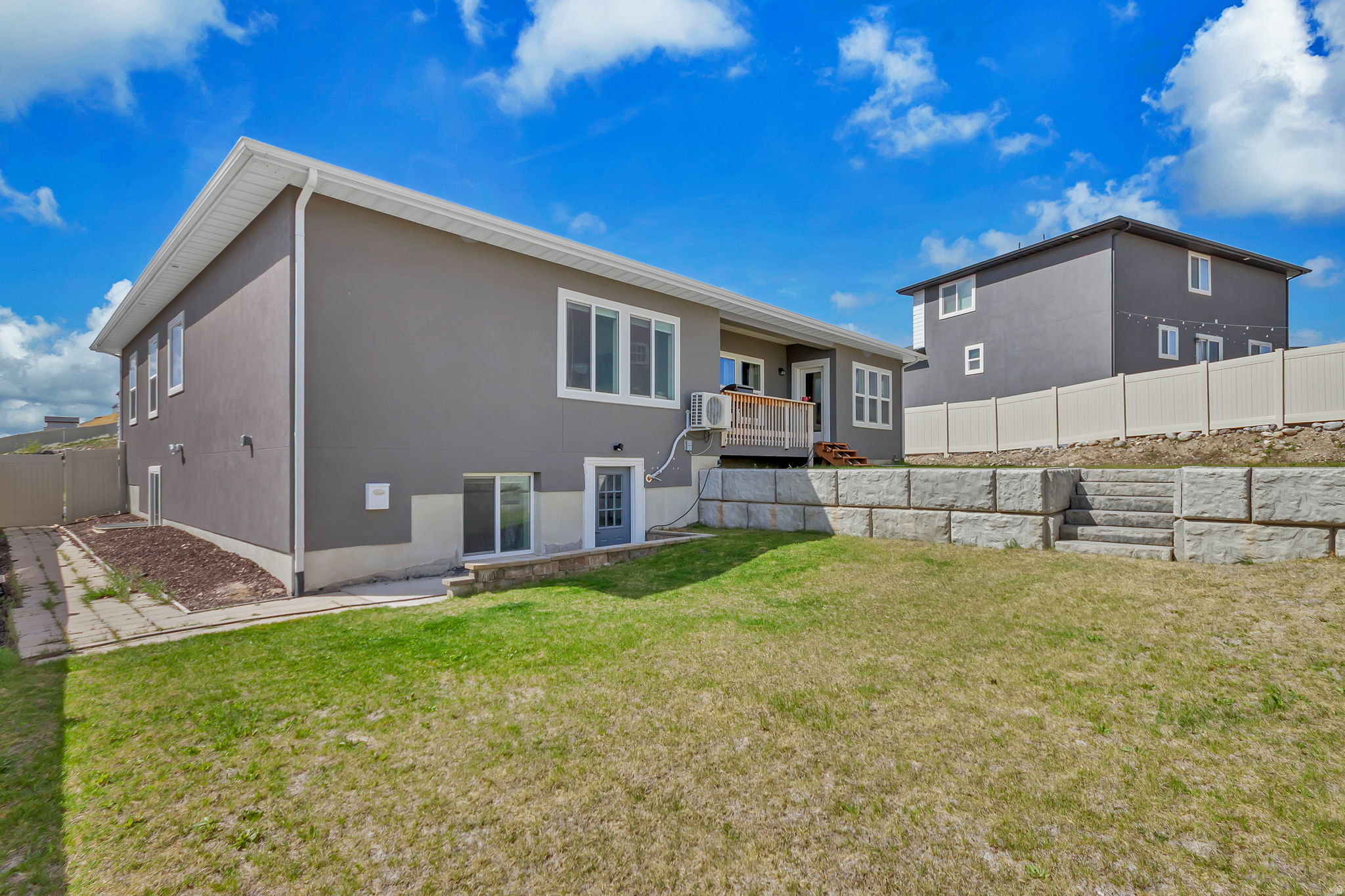 RIDGE - Residential