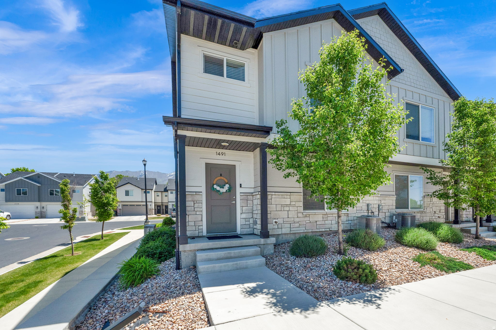 MEADOW CREEK RIDGE - Residential