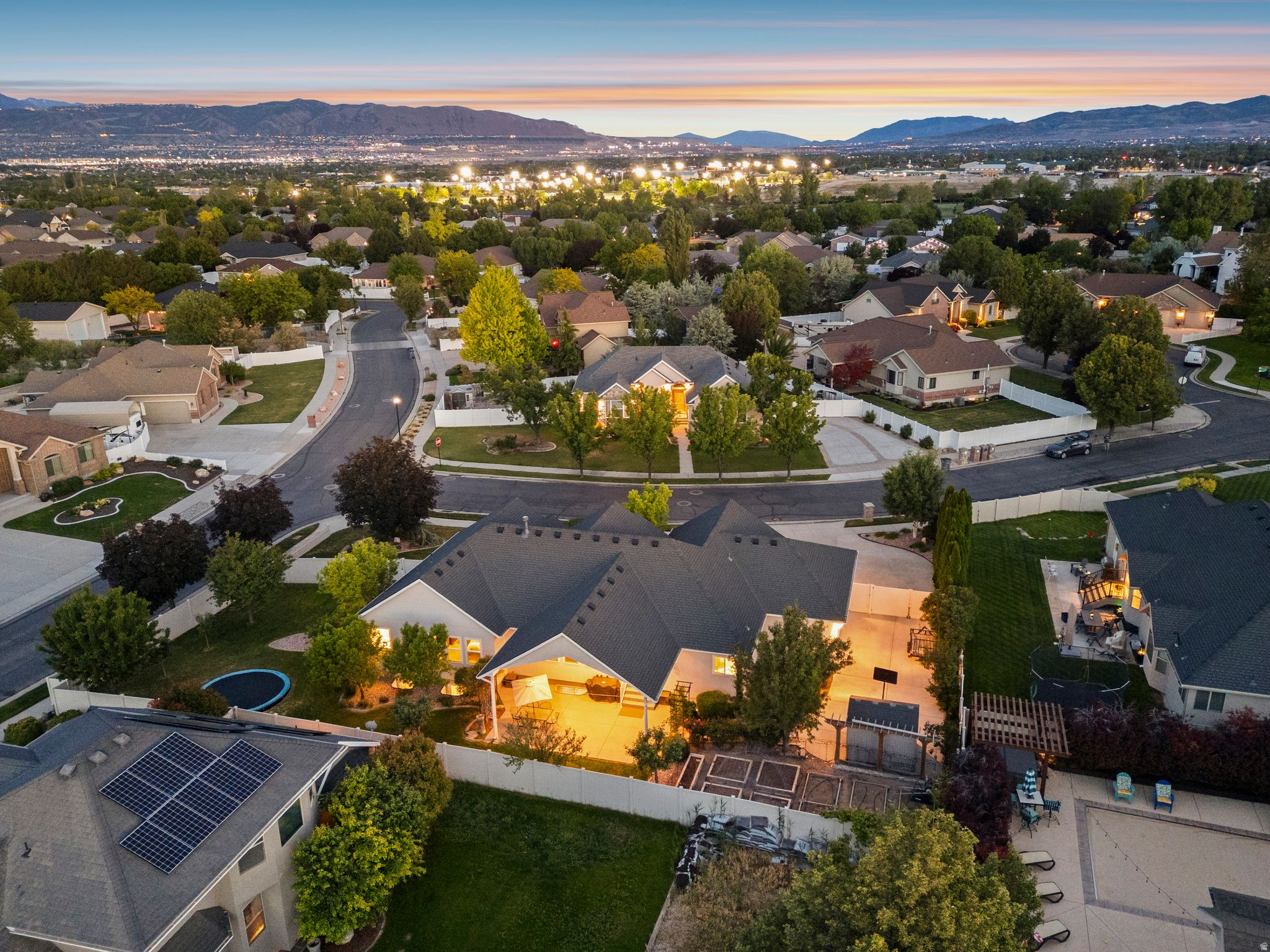 MERIDIAN POINT - Residential