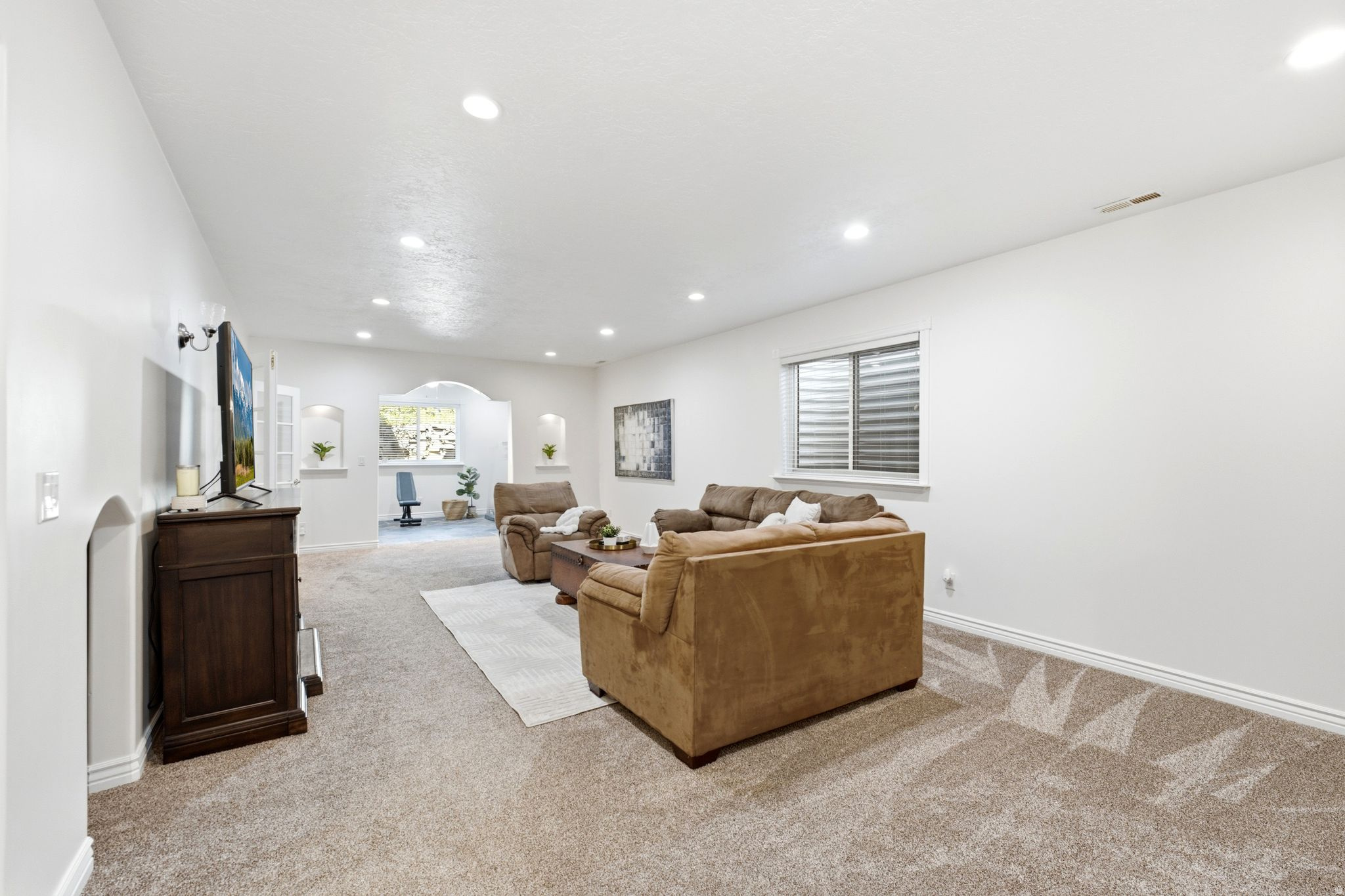 MERIDIAN POINT - Residential