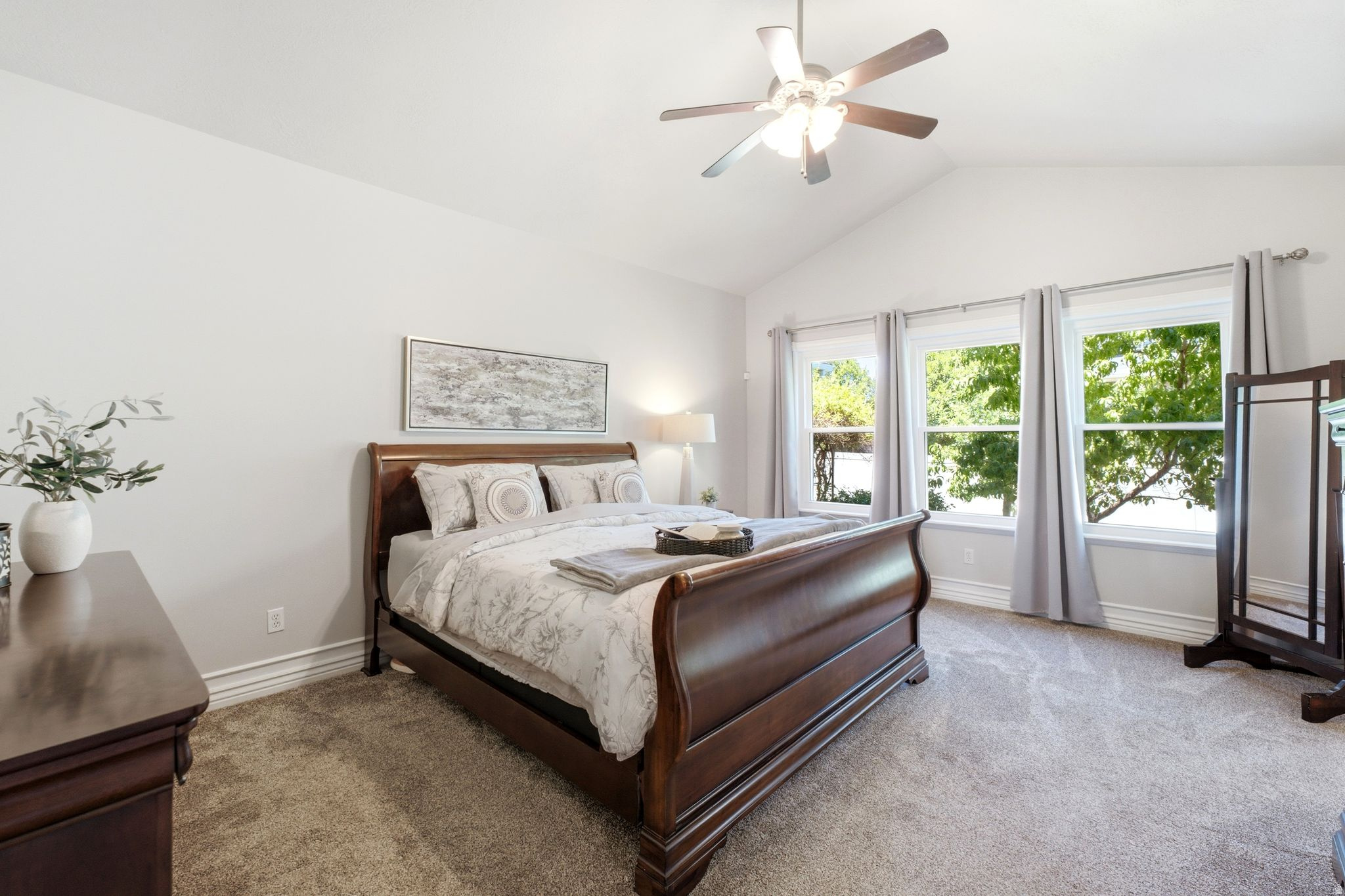 MERIDIAN POINT - Residential