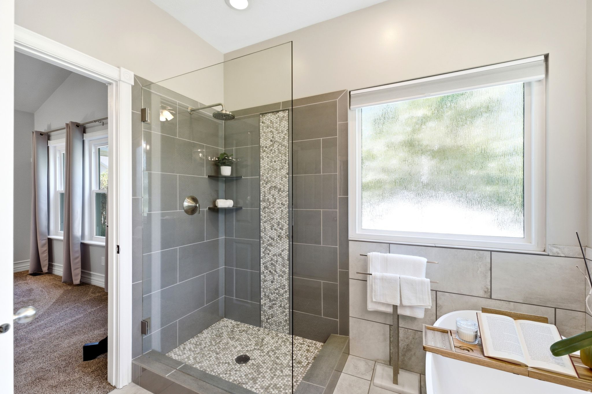 MERIDIAN POINT - Residential