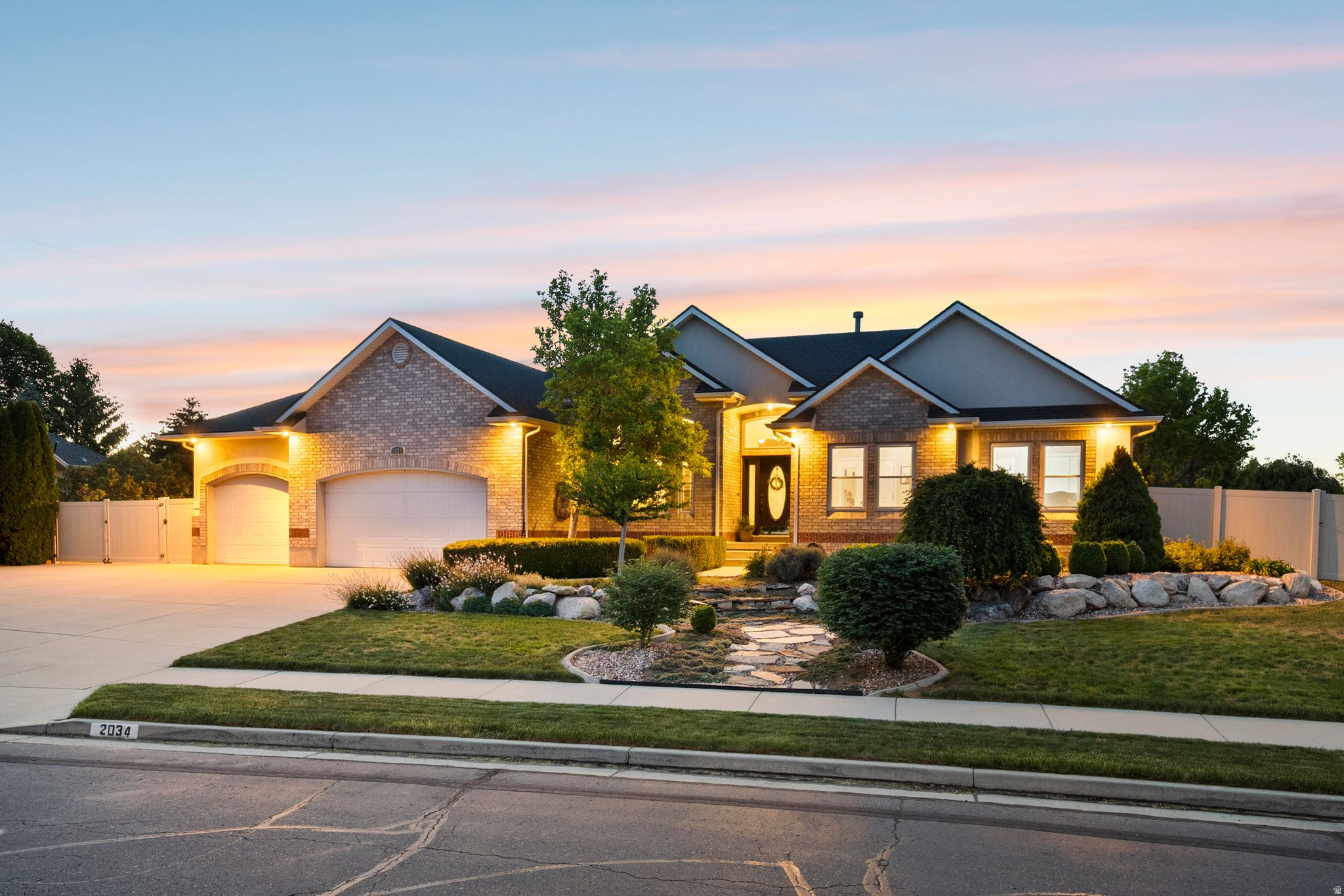 MERIDIAN POINT - Residential