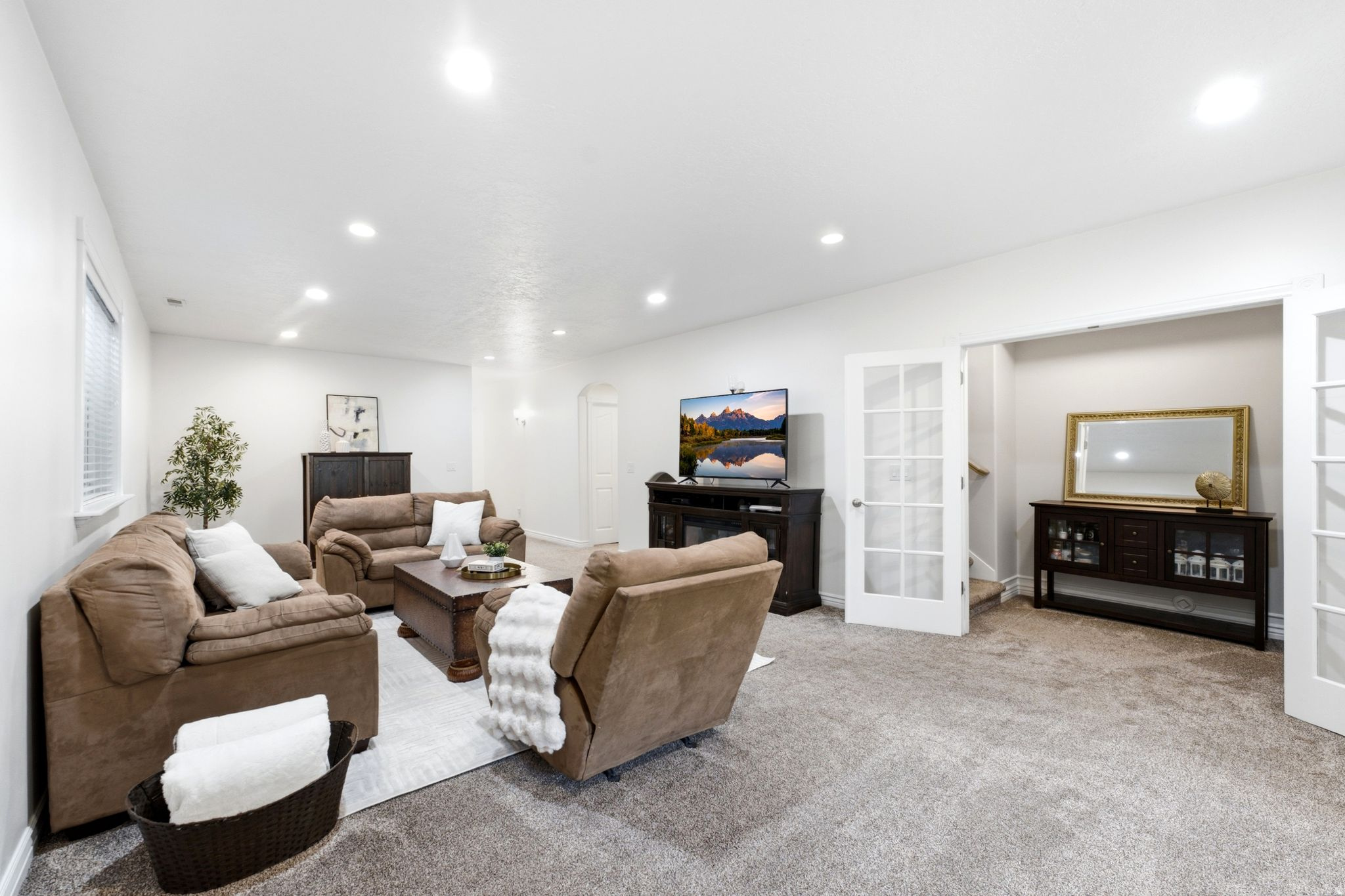 MERIDIAN POINT - Residential