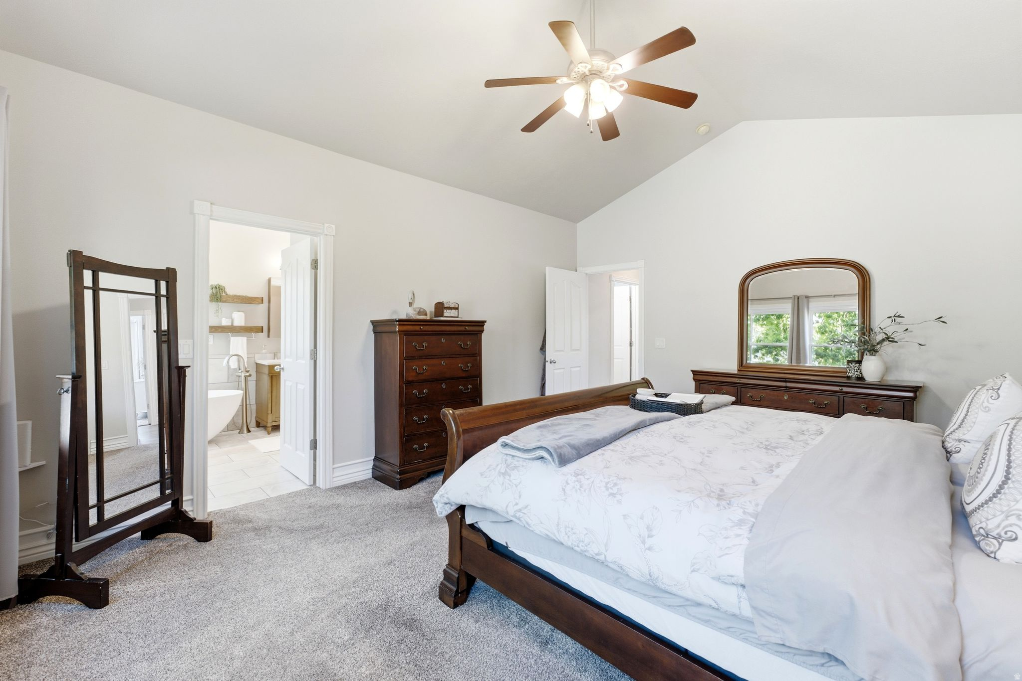 MERIDIAN POINT - Residential