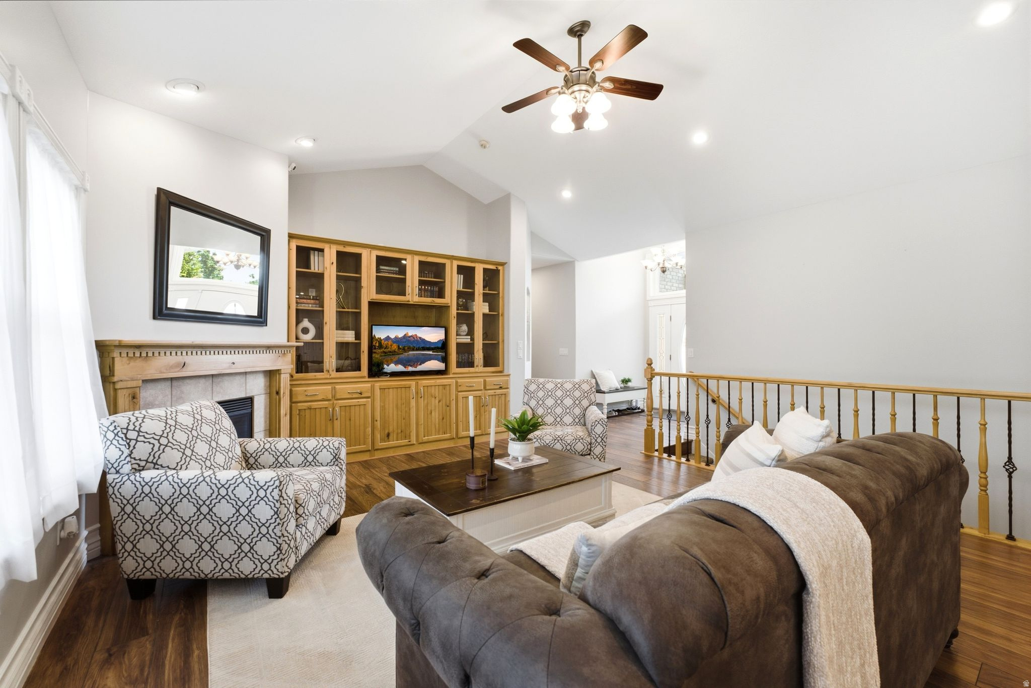MERIDIAN POINT - Residential