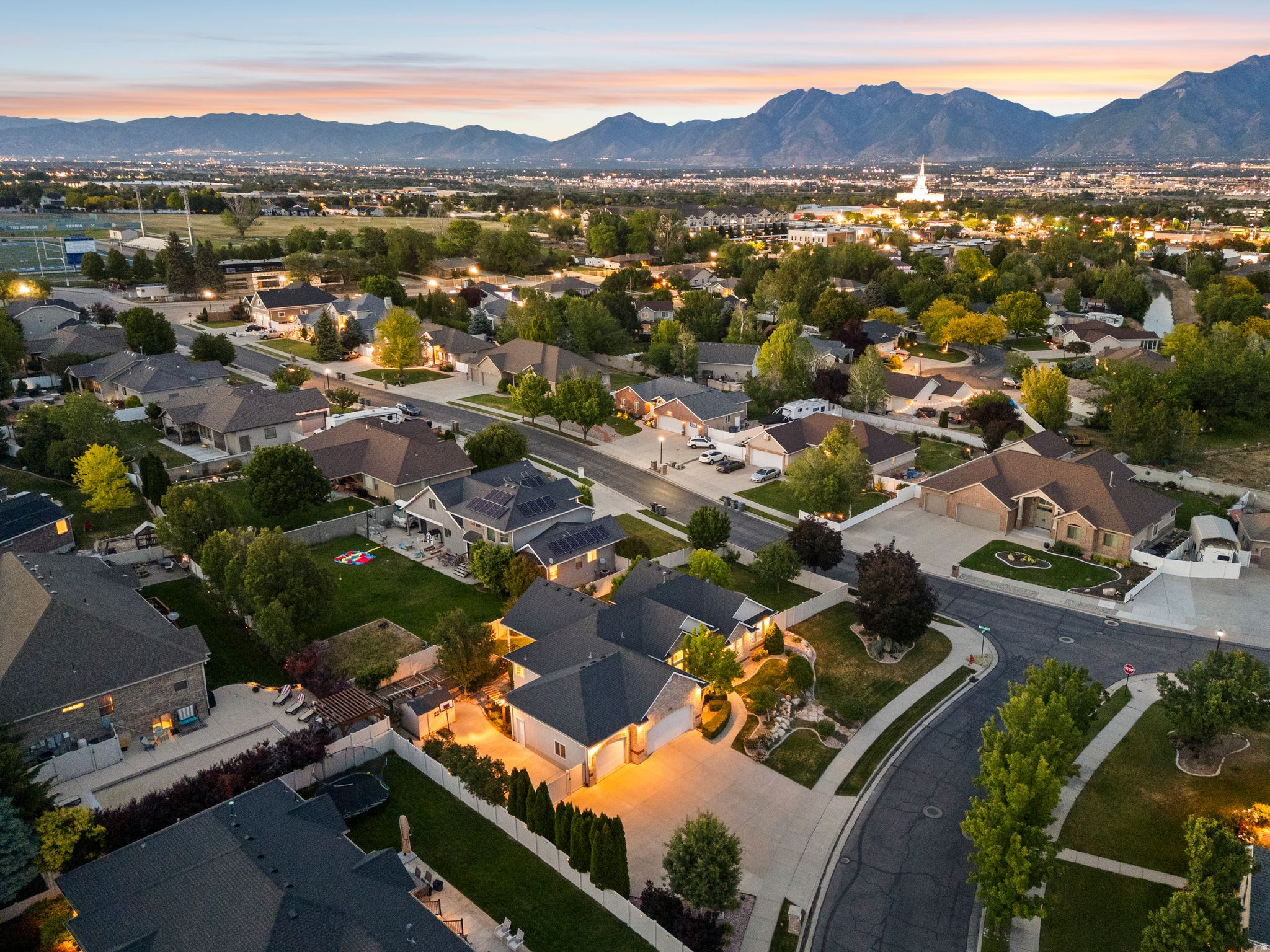 MERIDIAN POINT - Residential