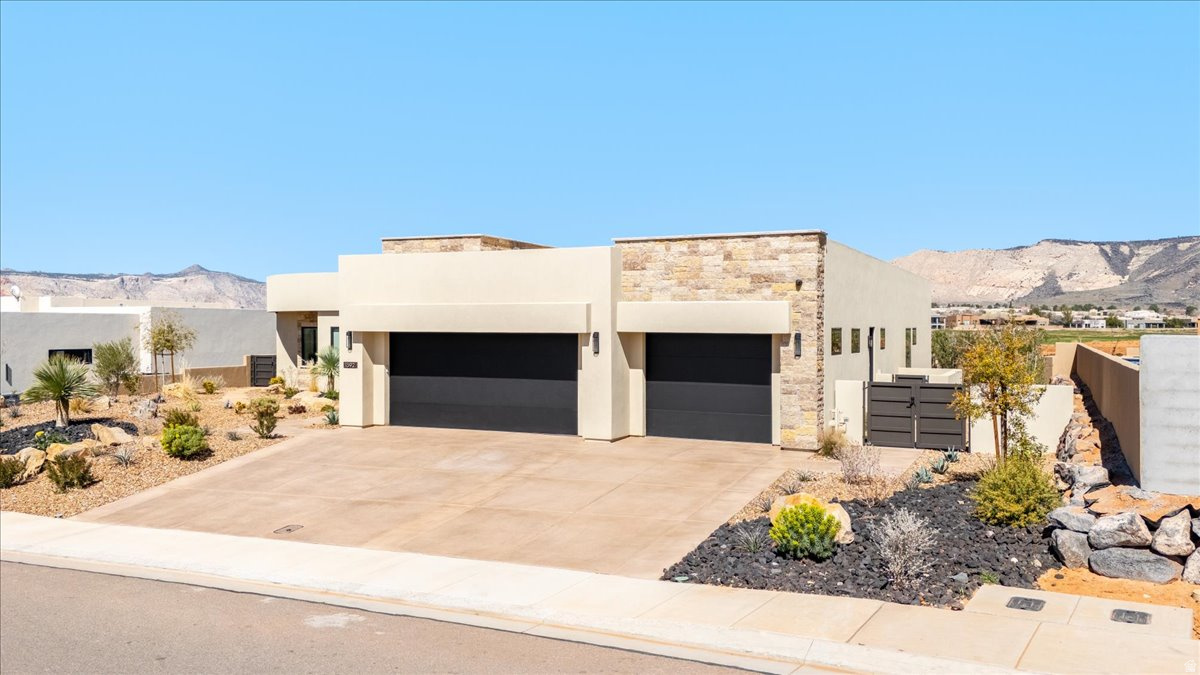 LEDGES OF ST GEORGE YELLOW KNOLLS 1 - Residential