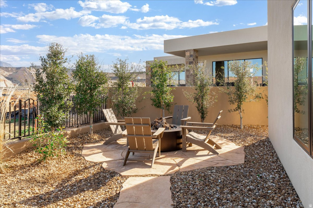LEDGES OF ST GEORGE YELLOW KNOLLS 1 - Residential