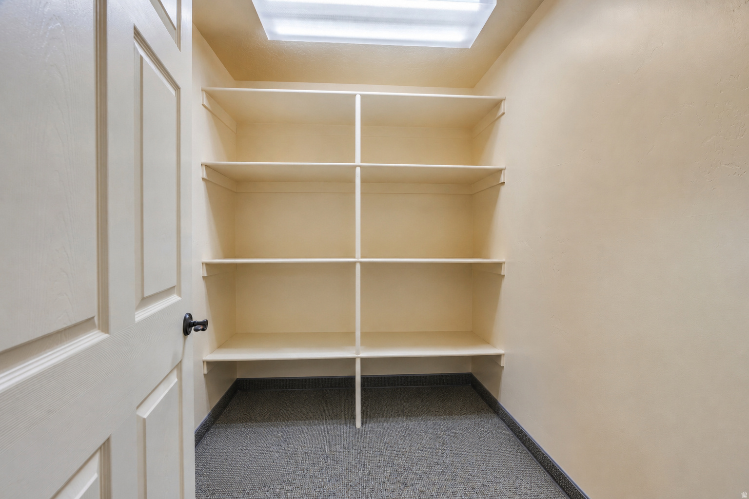 BROOKSIDE - Commercial Lease