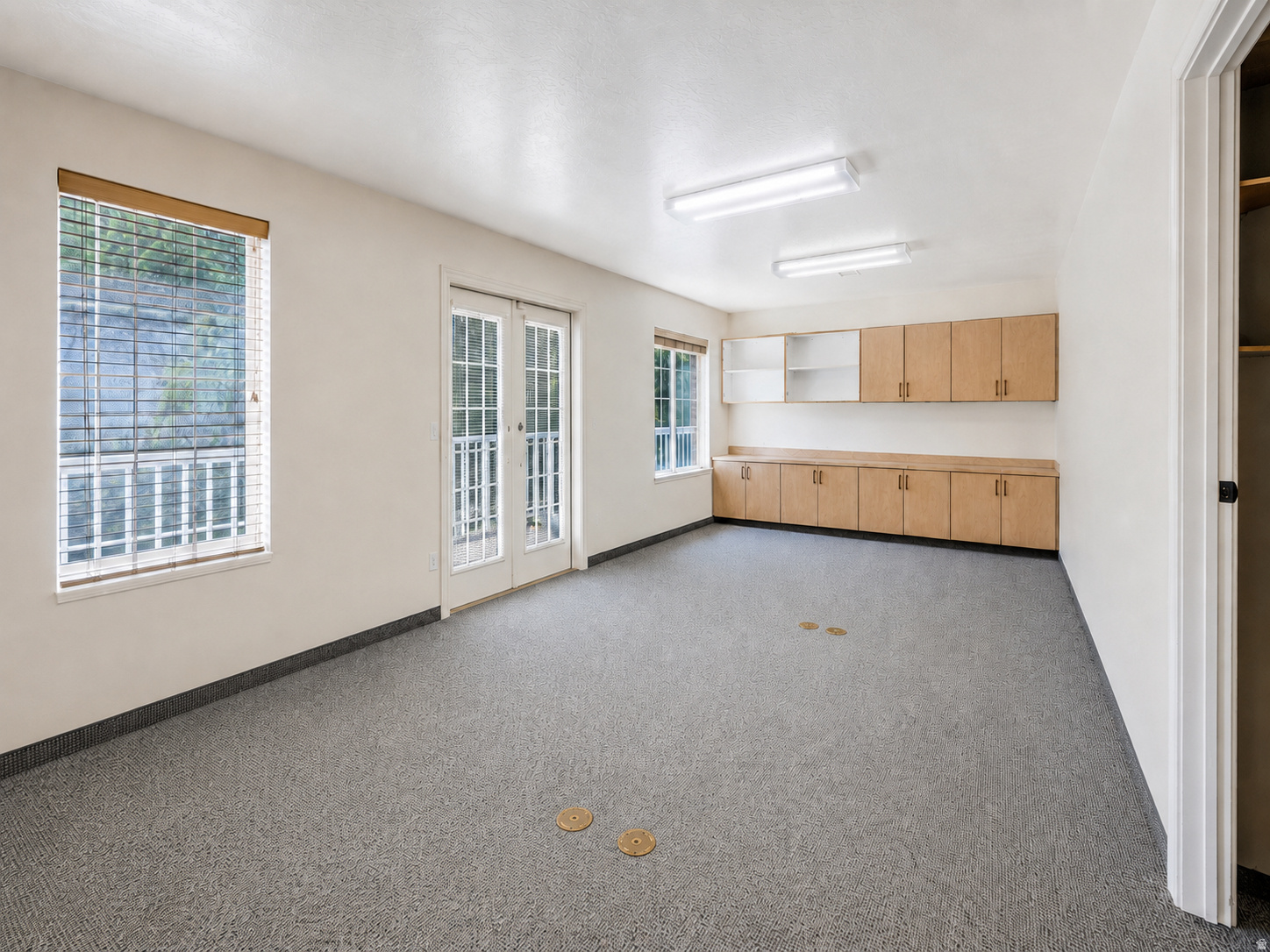 BROOKSIDE - Commercial Lease