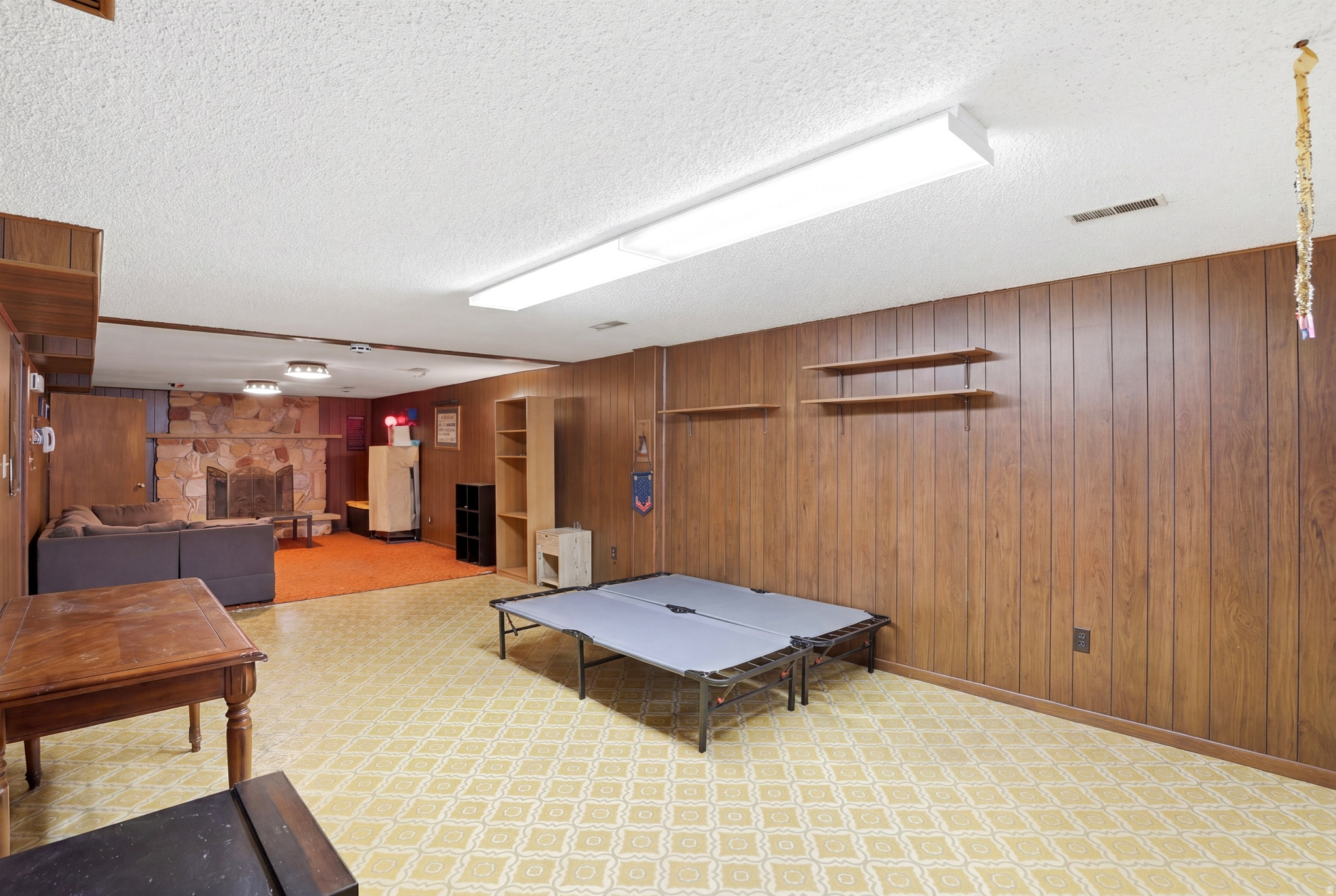COLONY WEST - Residential