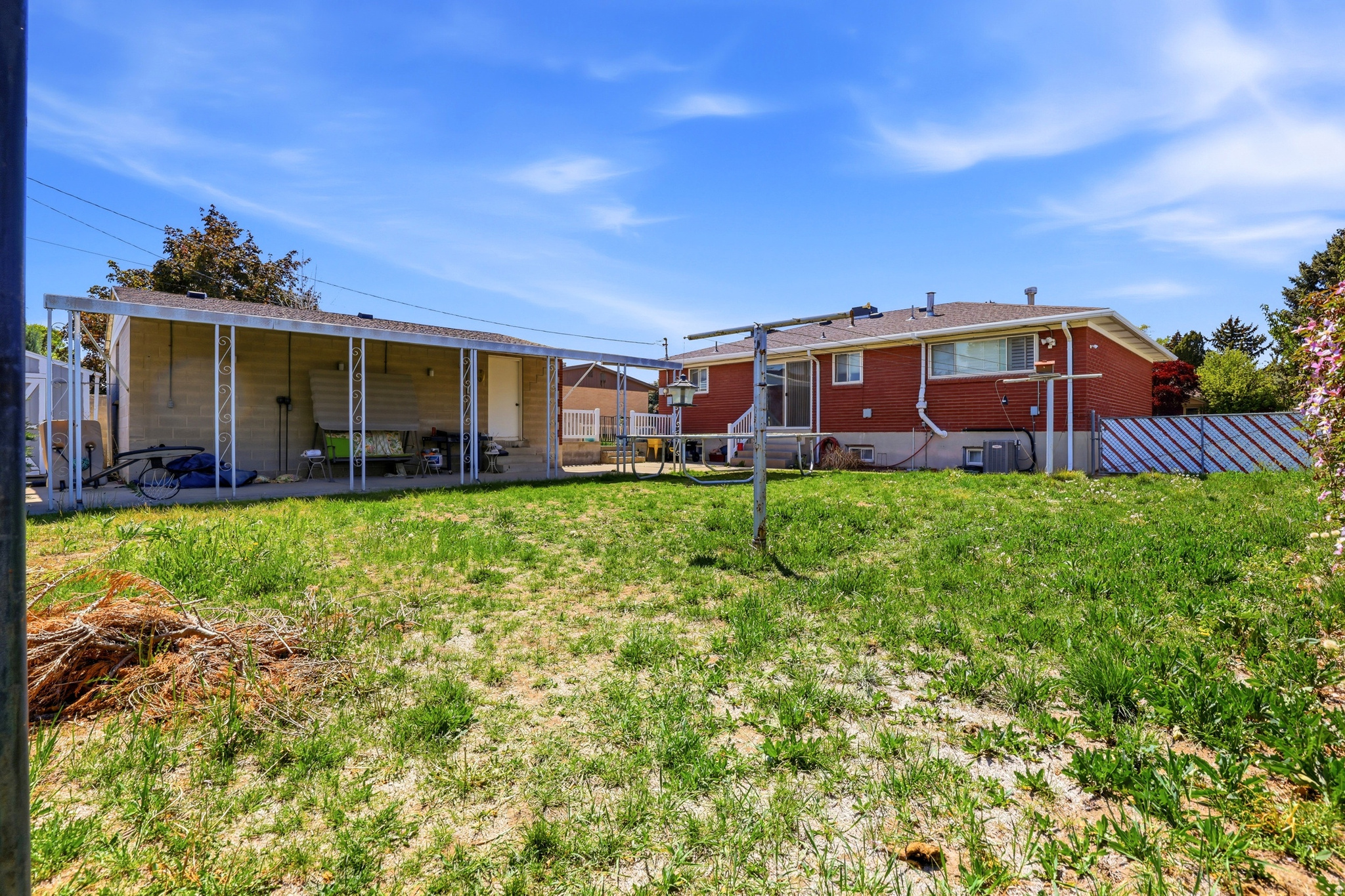 COLONY WEST - Residential