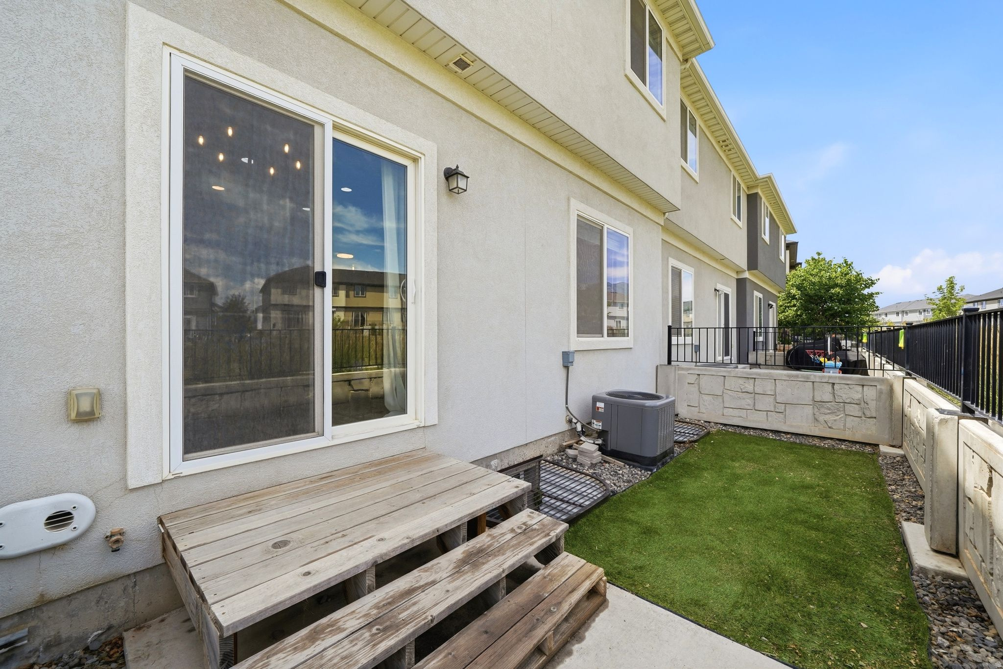 LEGACY TOWNHOMES - Residential