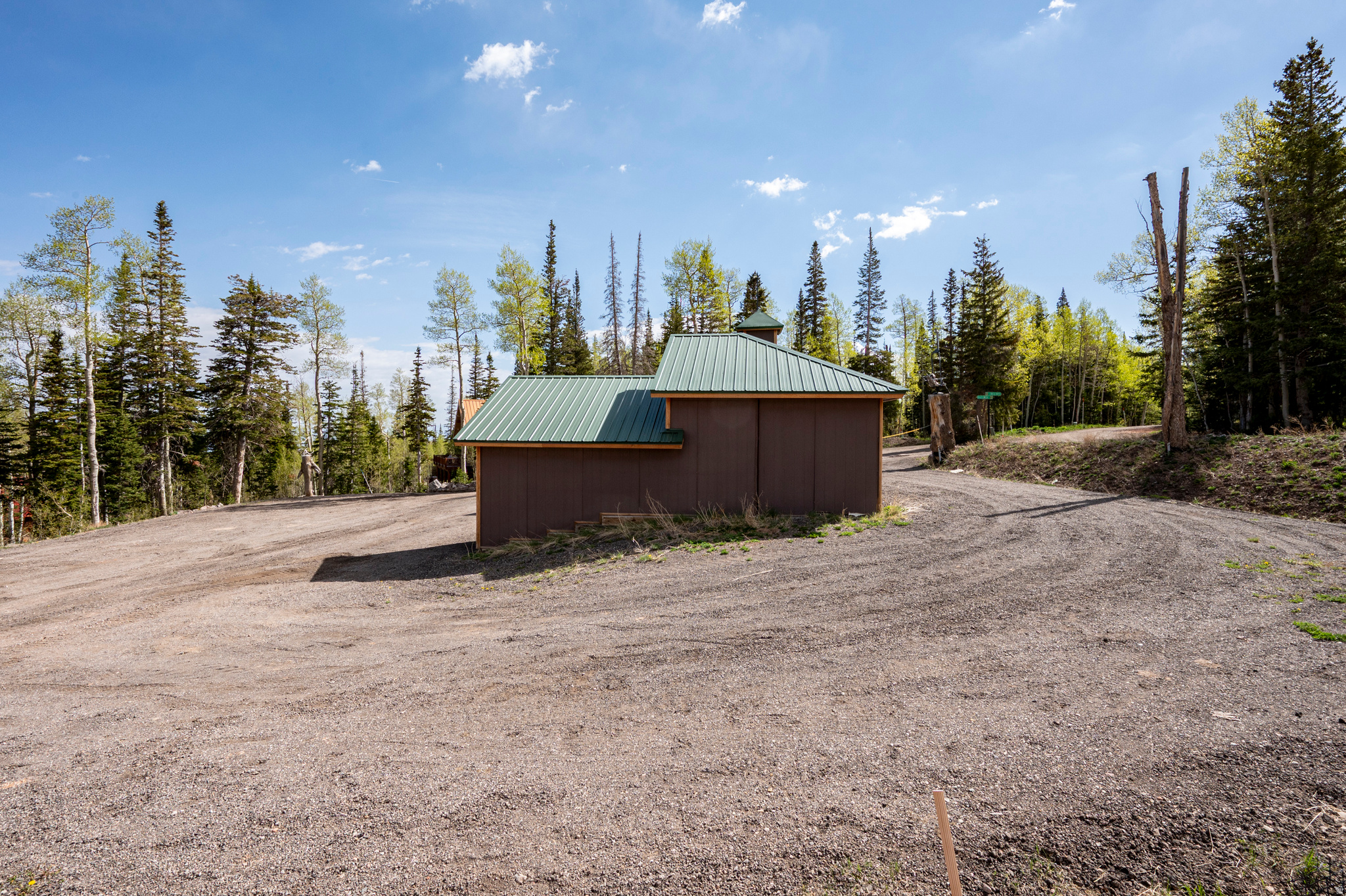 MOUNTAIR EVERGREEN ESTATES - Land