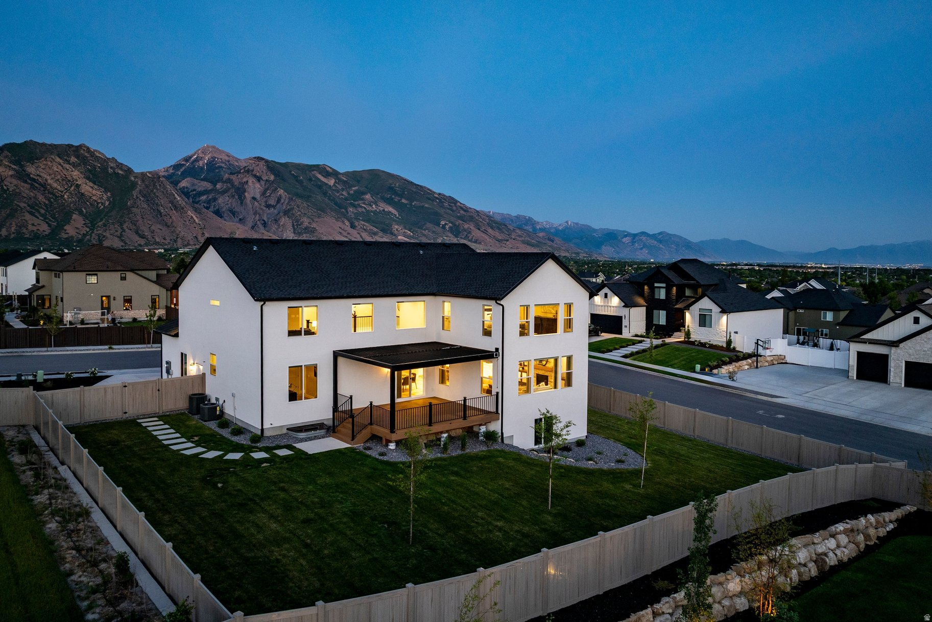 BEACON HILL - Residential
