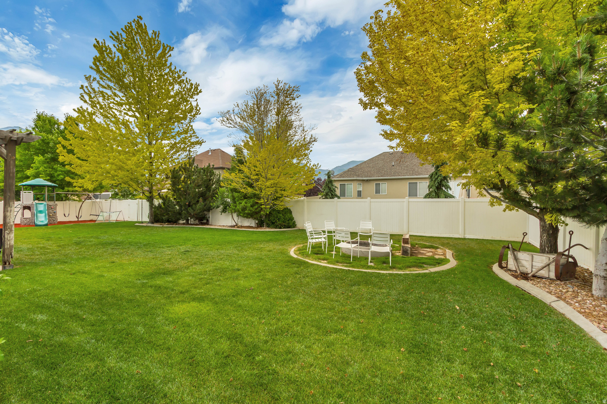 SUNNY RIDGE - Residential