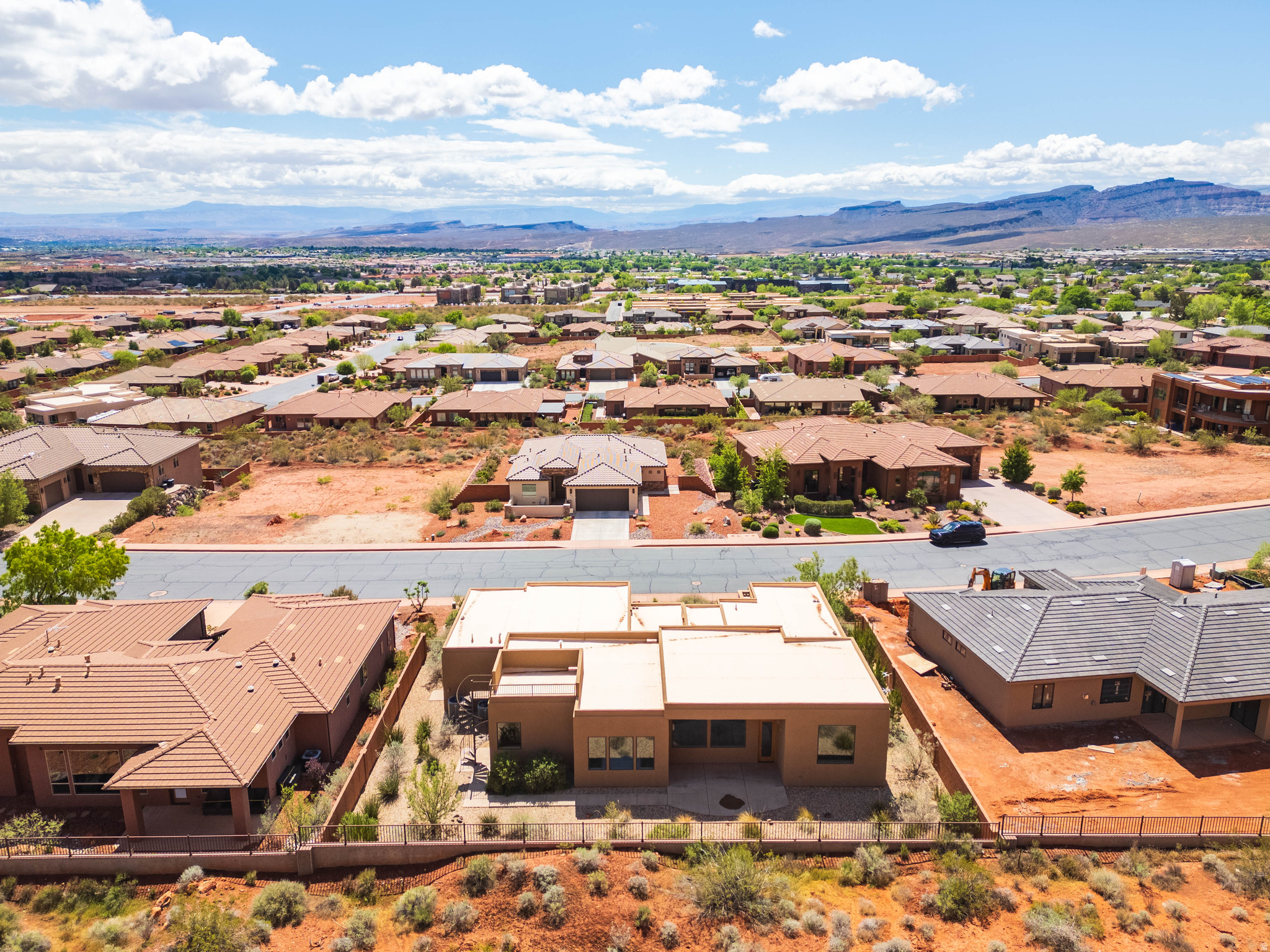 RED MOUNTAIN ESTATES - Residential
