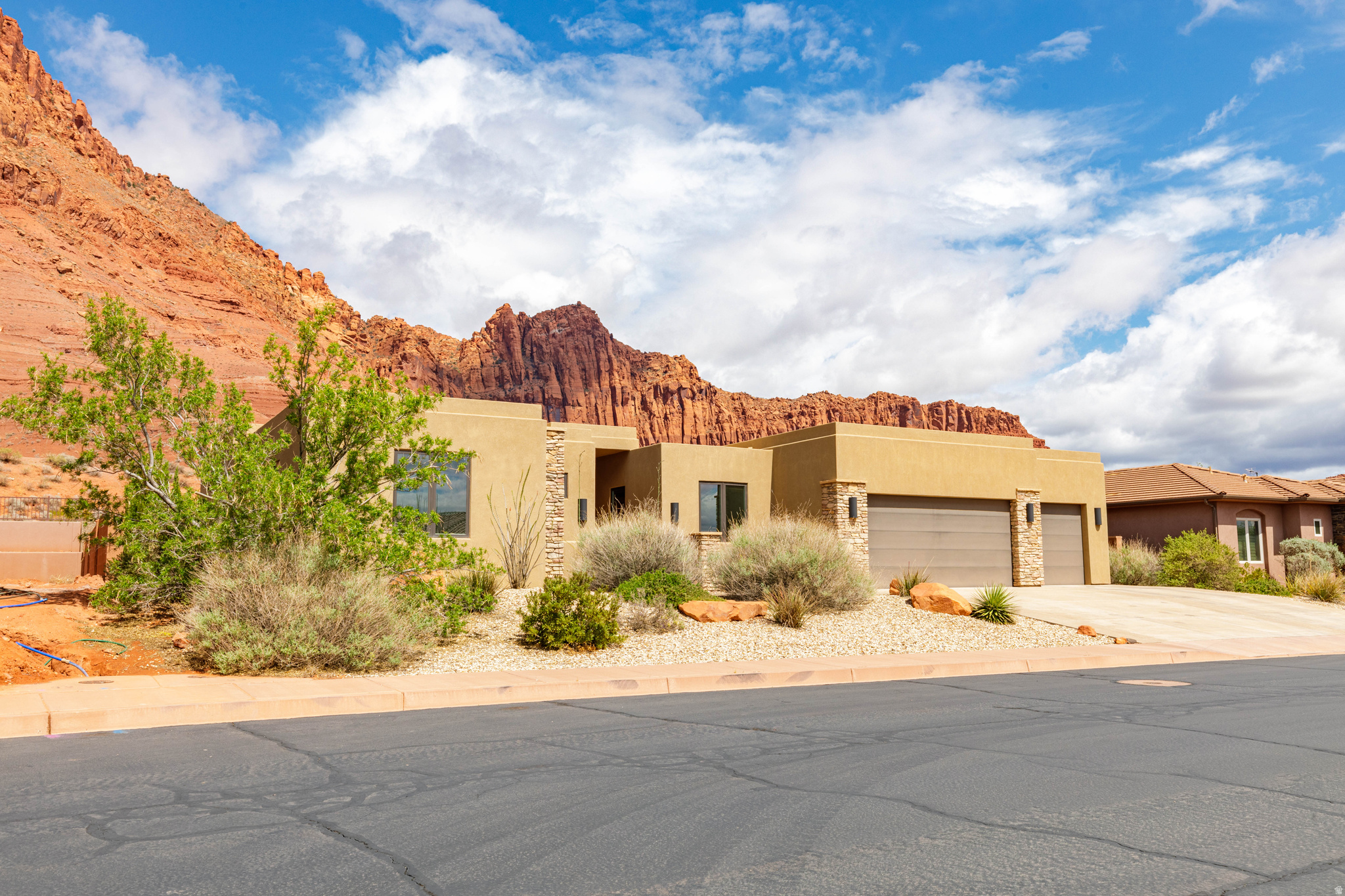 RED MOUNTAIN ESTATES - Residential