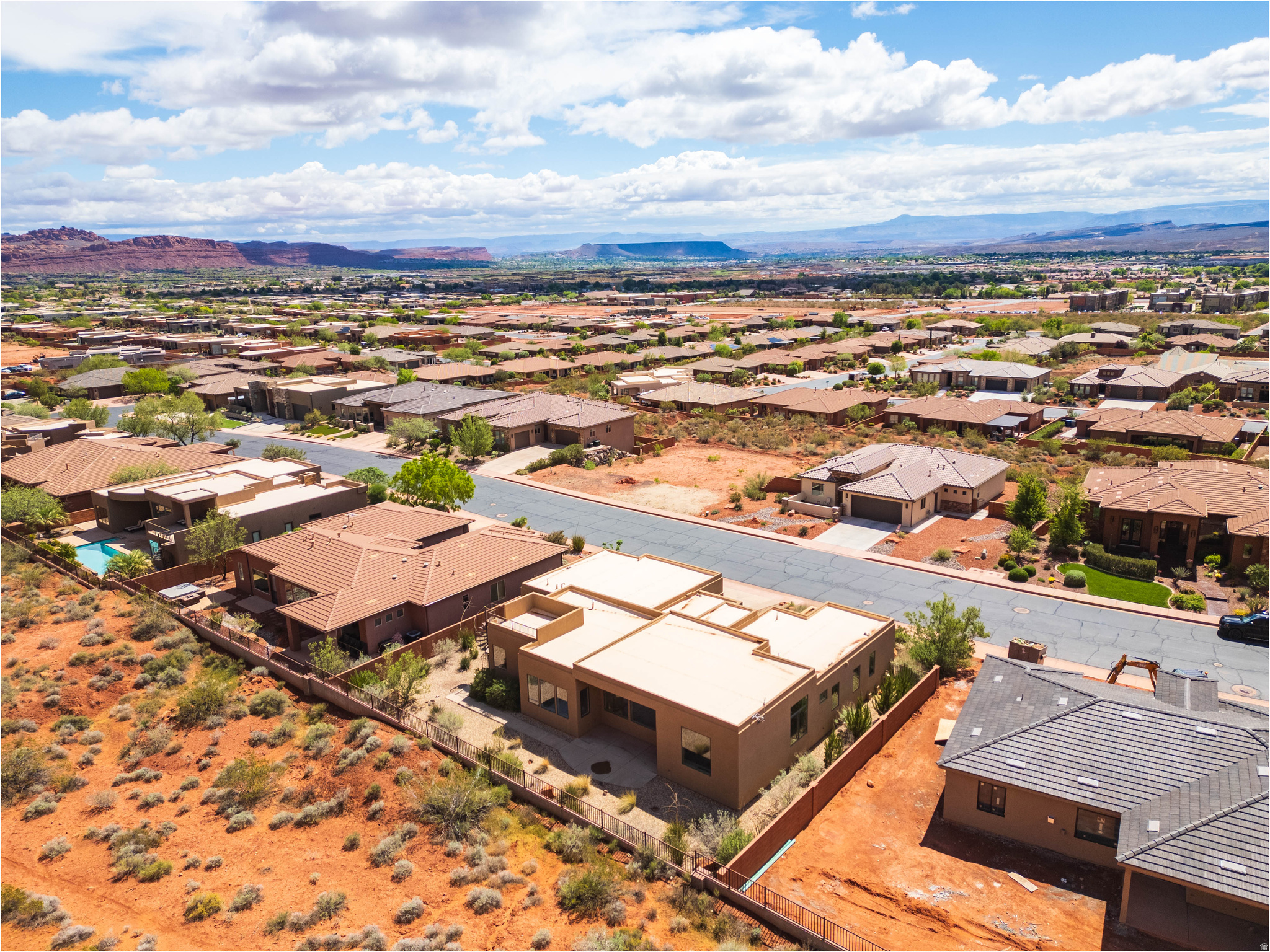 RED MOUNTAIN ESTATES - Residential