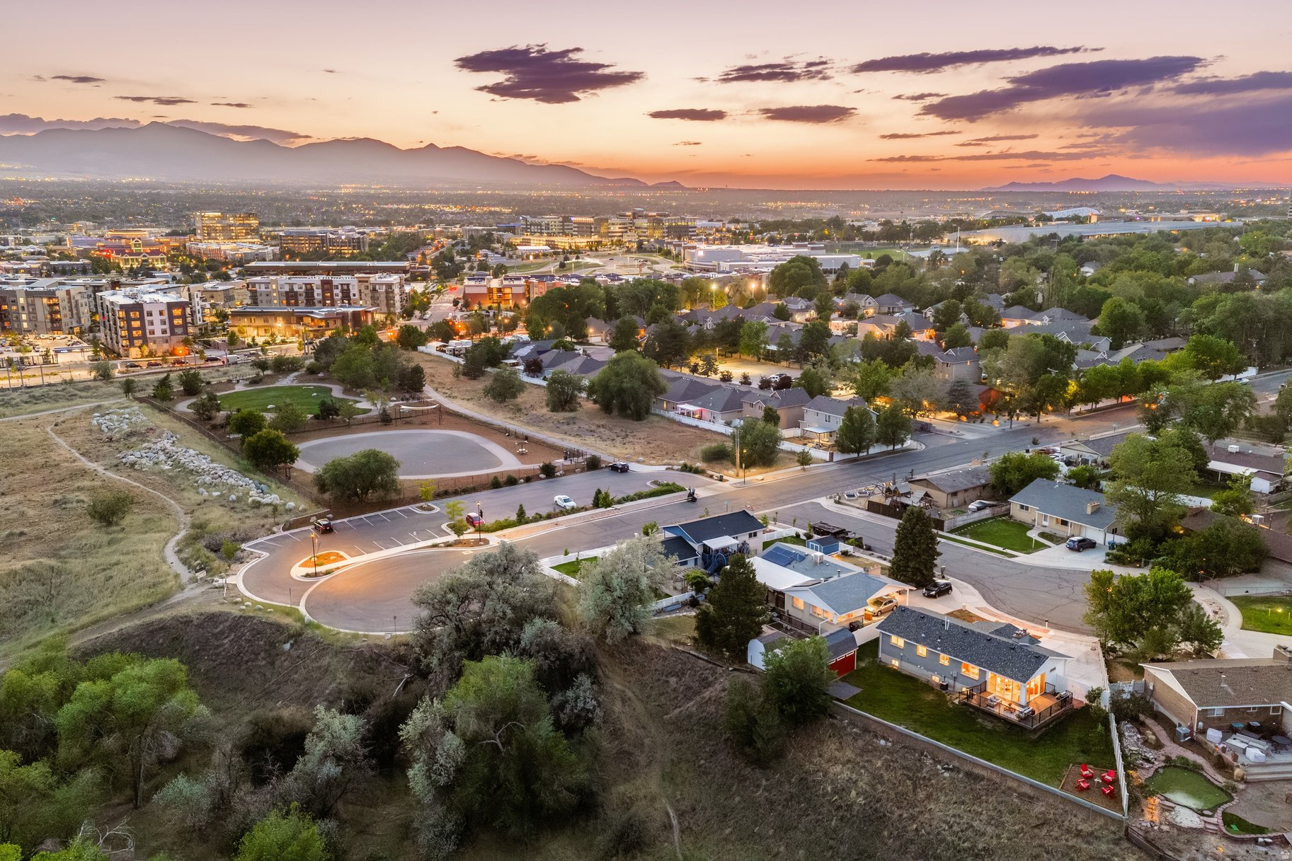 TORRY PINES - Residential
