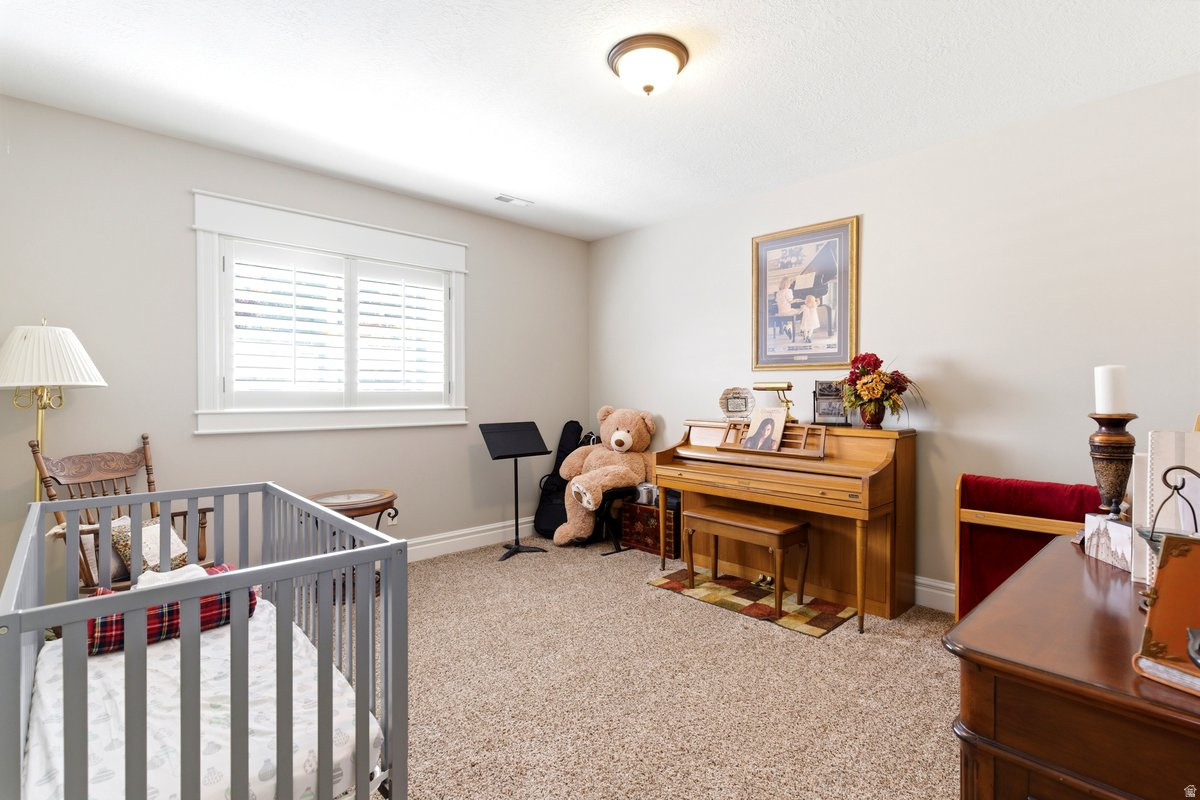 WINDSOR FARMS - Residential