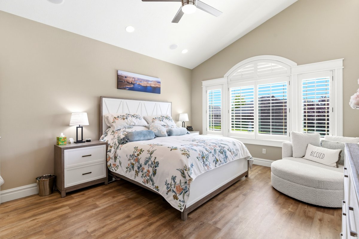 WINDSOR FARMS - Residential
